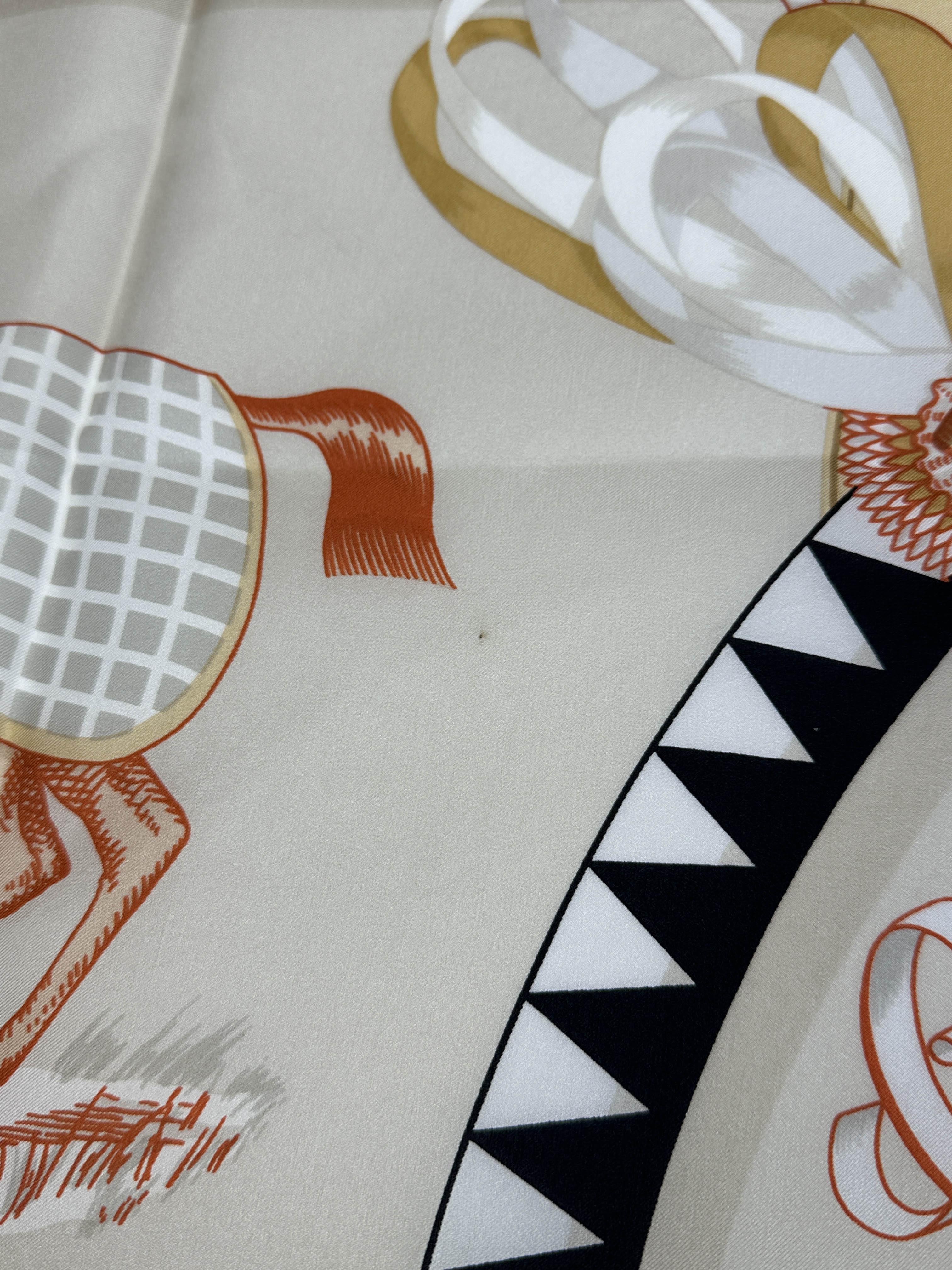 Hermès Couvertures et Tenues de Jour Silk 140