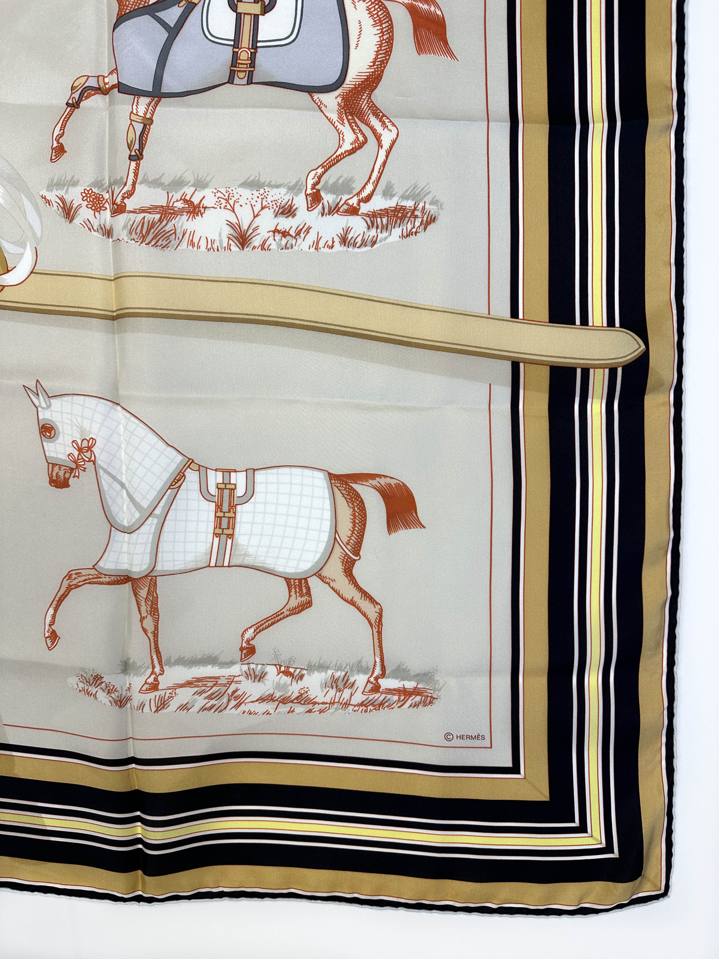 Hermès Couvertures et Tenues de Jour Silk 140