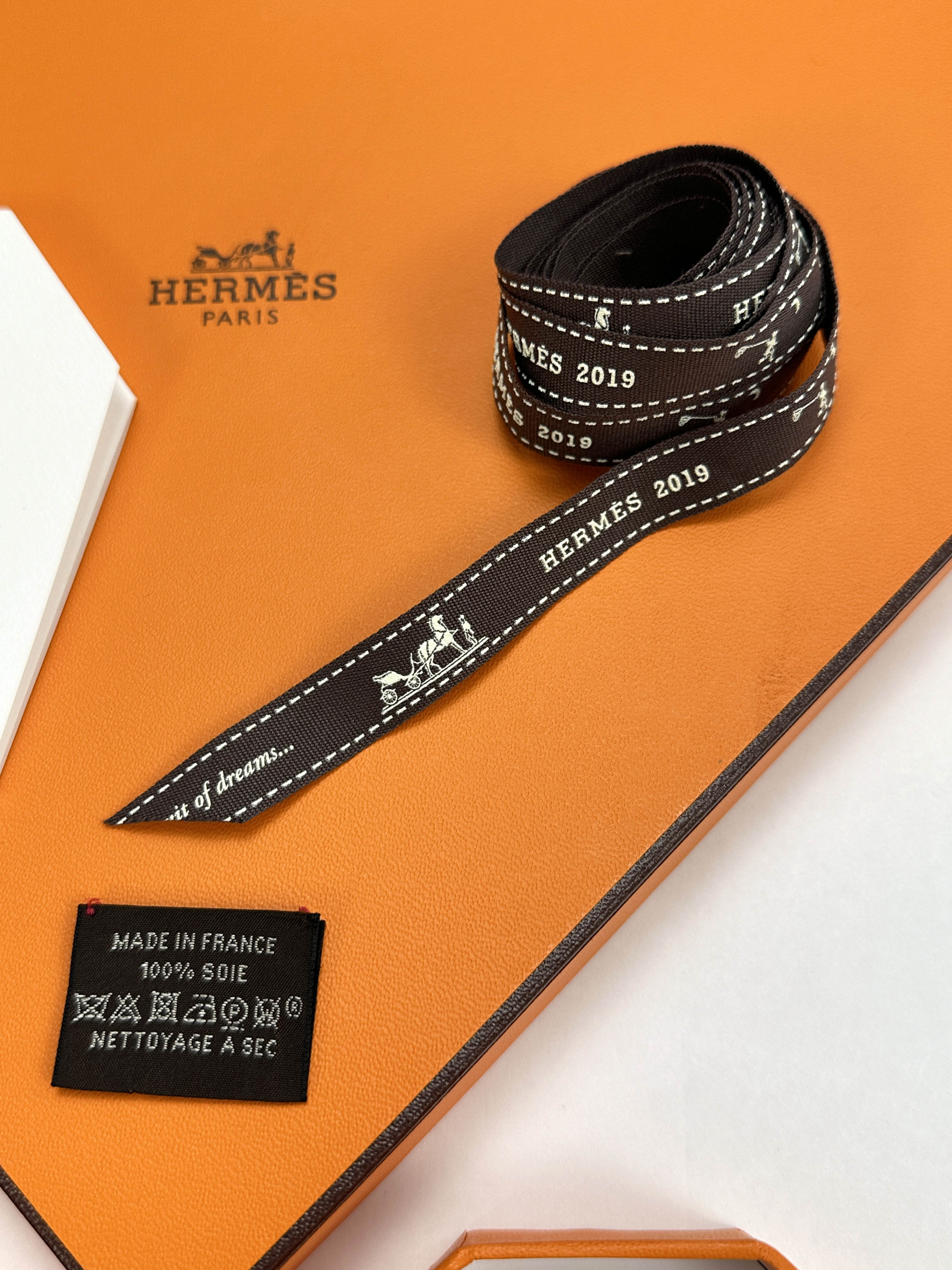 Hermès Le Grand Manege Bandana Love 70