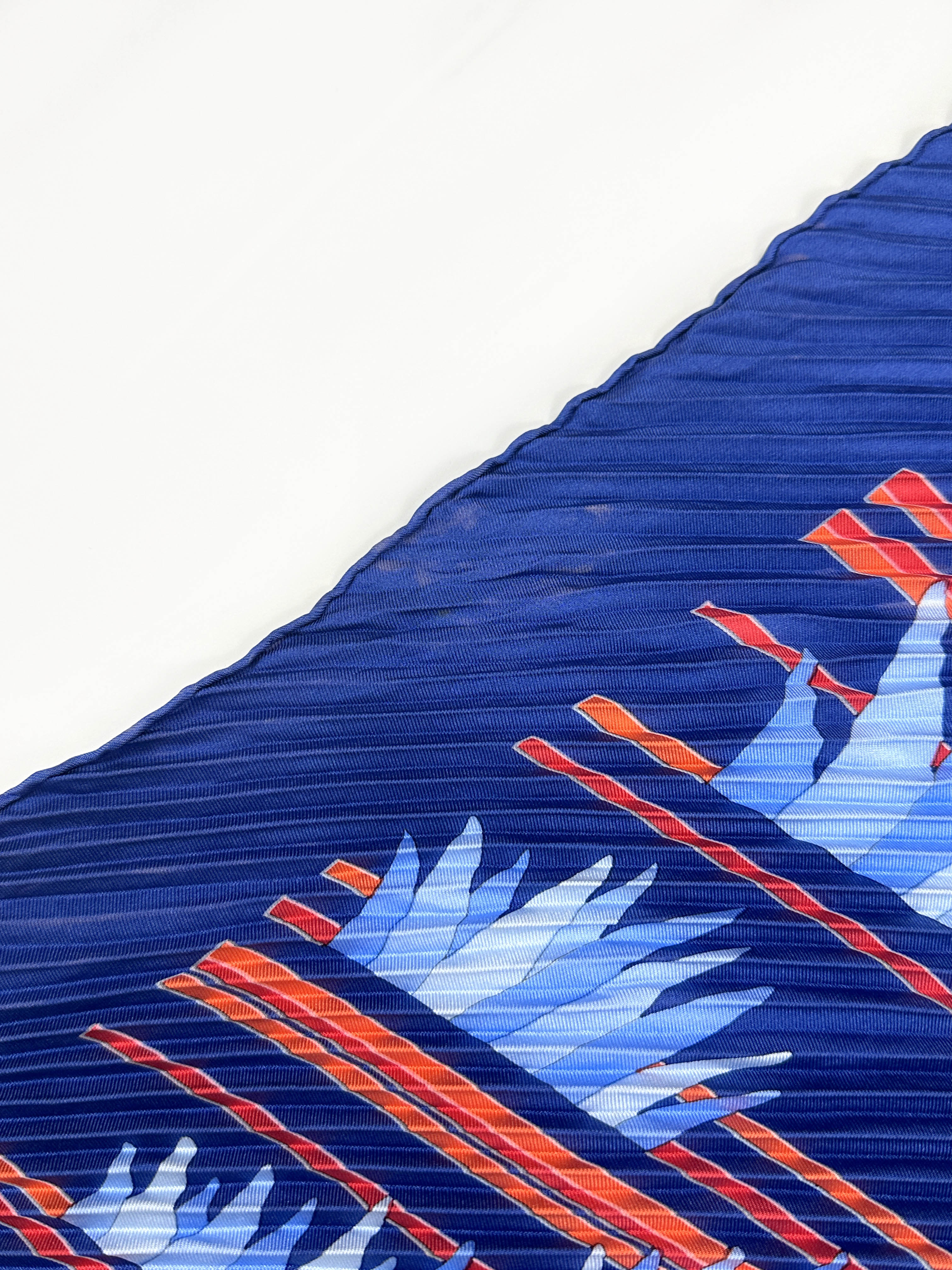 Hermès Tigres Dans Les Herbes Plissé 90