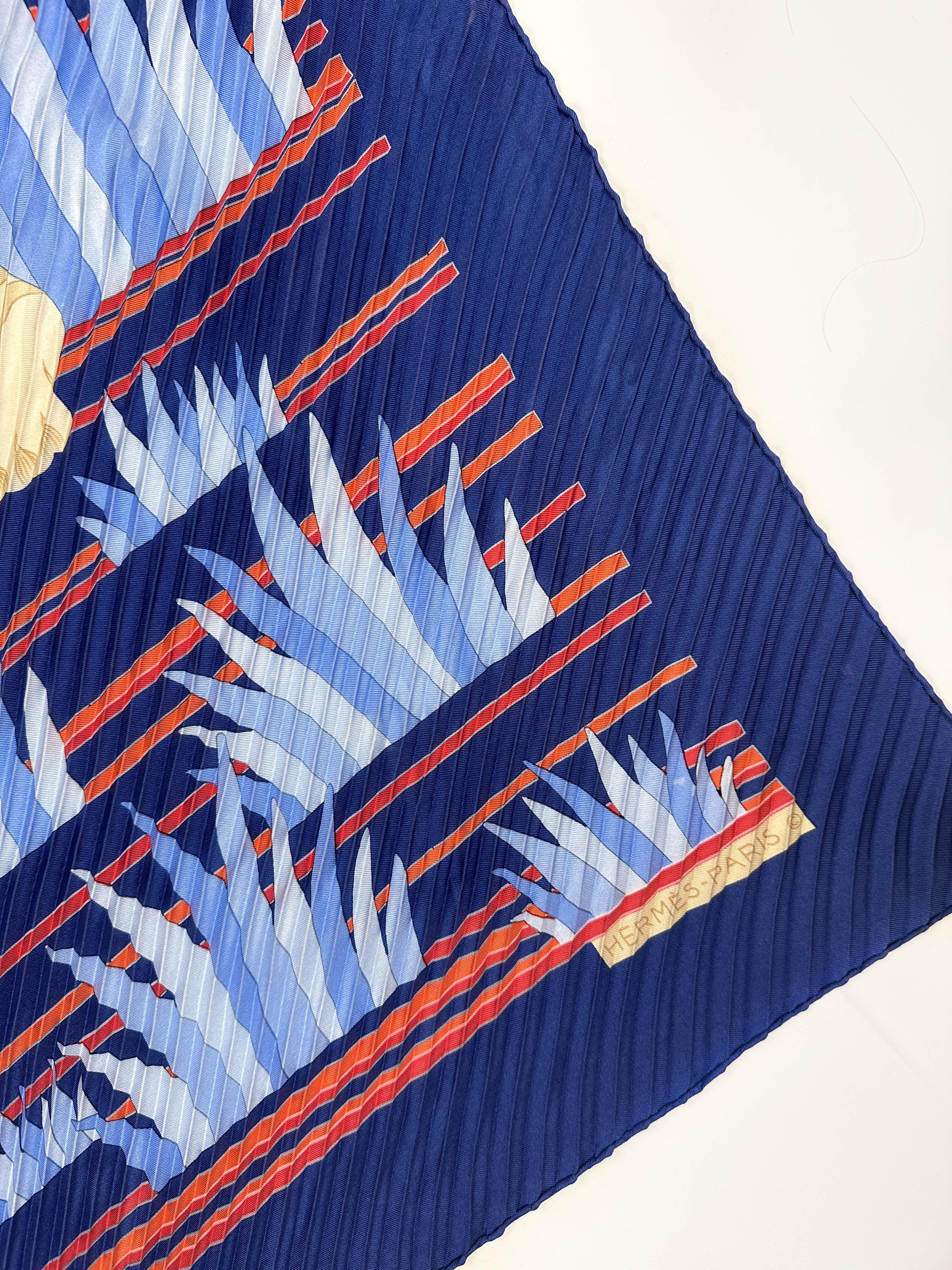 Hermès Tigres Dans Les Herbes Plissé 90