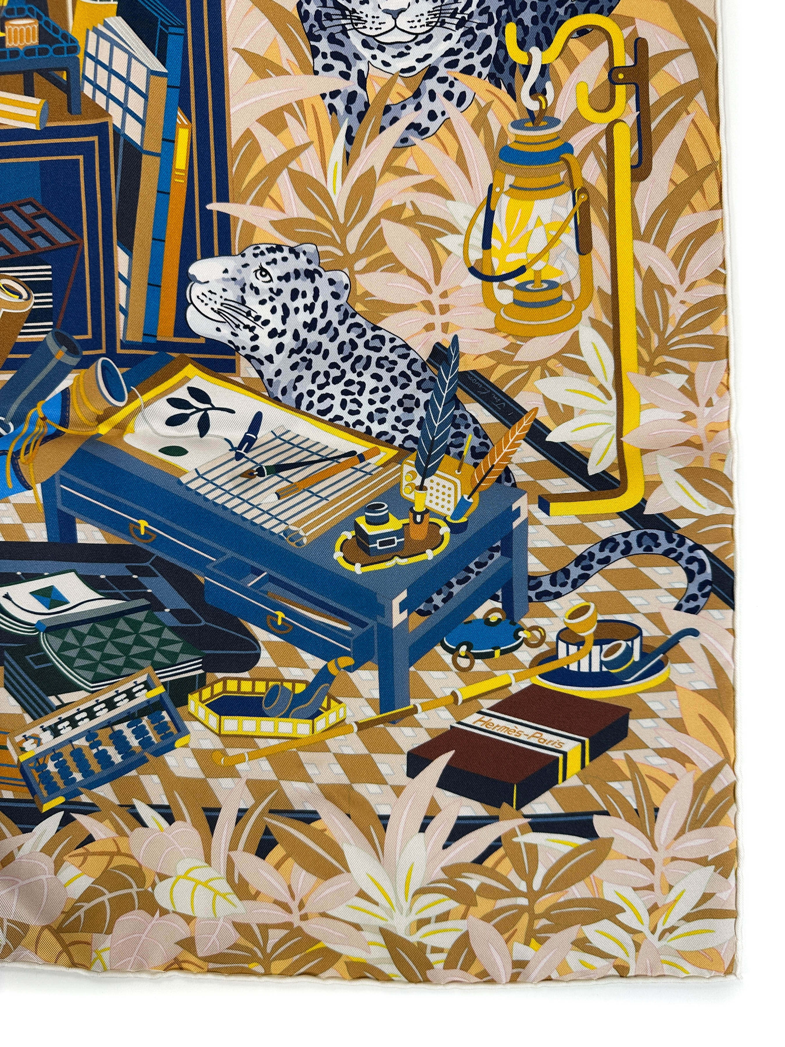 Hermès Douze Leopards Double Face 90