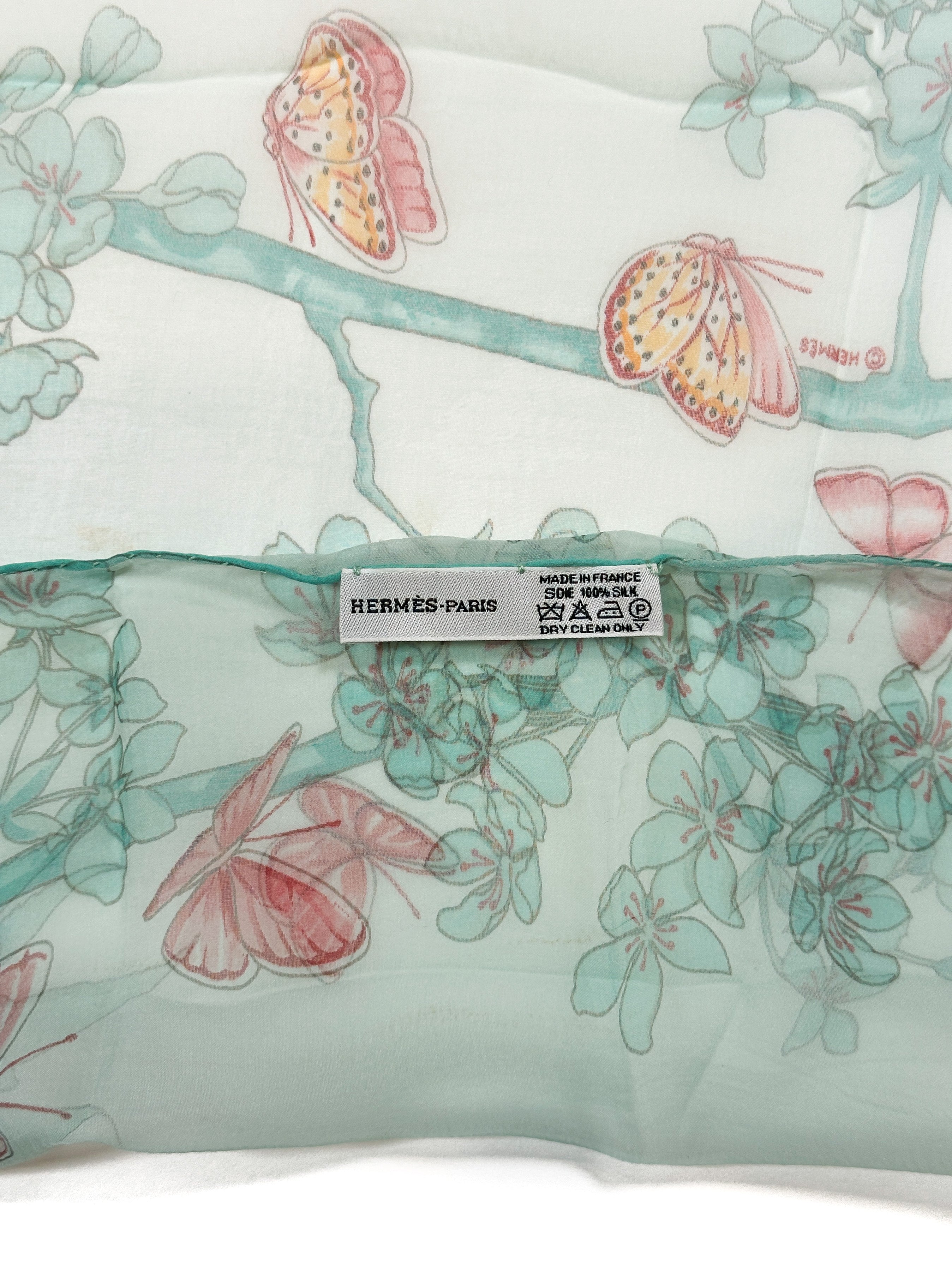 Hermès Vol Amoureux des Azurés Mousseline Shawl