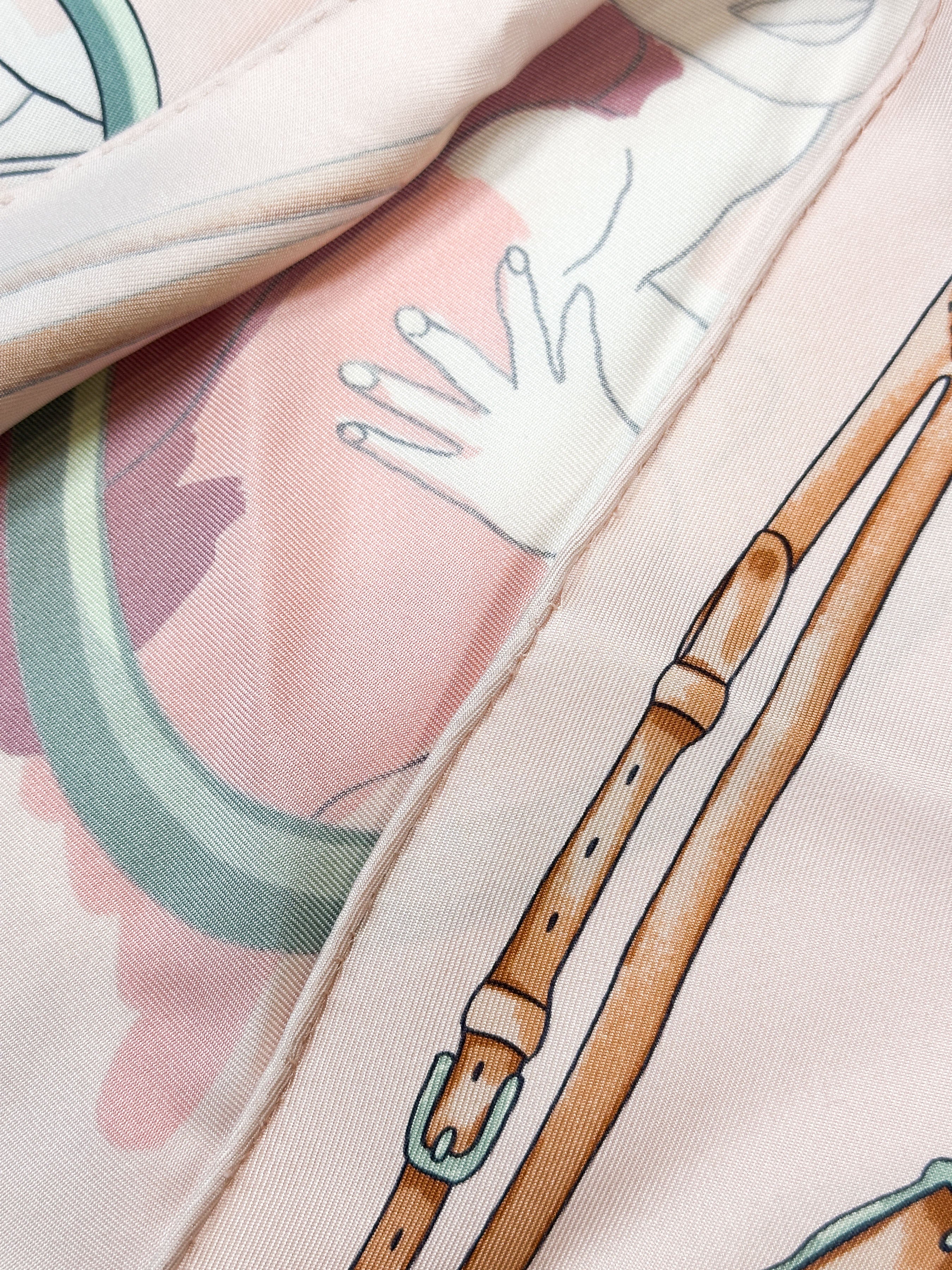 Hermès Pointu Les Parisiens Triangle
