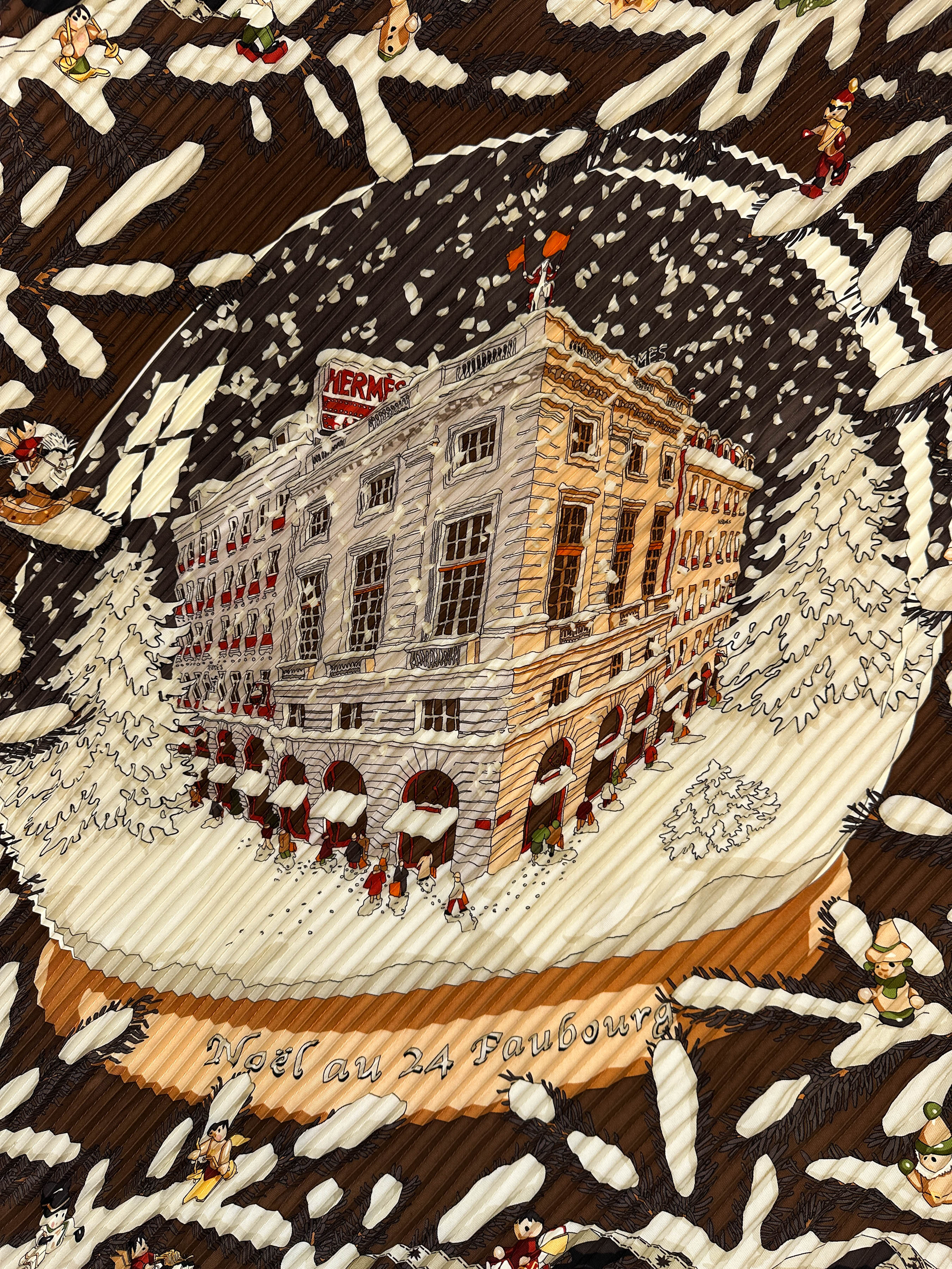 Hermès Noël au 24 Faubourg Plissé 90