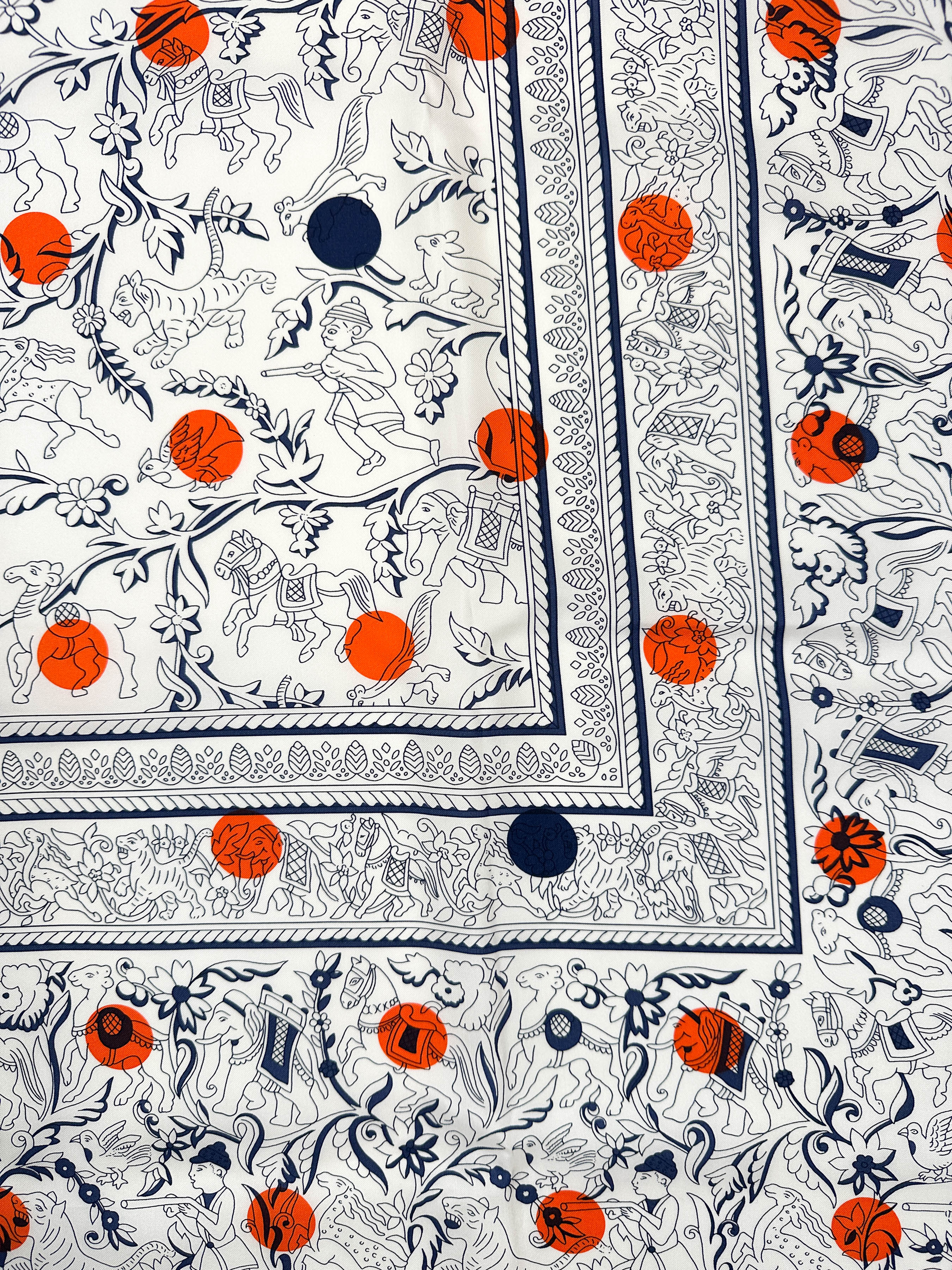 Hermès Chasse en Inde au Pois Silk 140