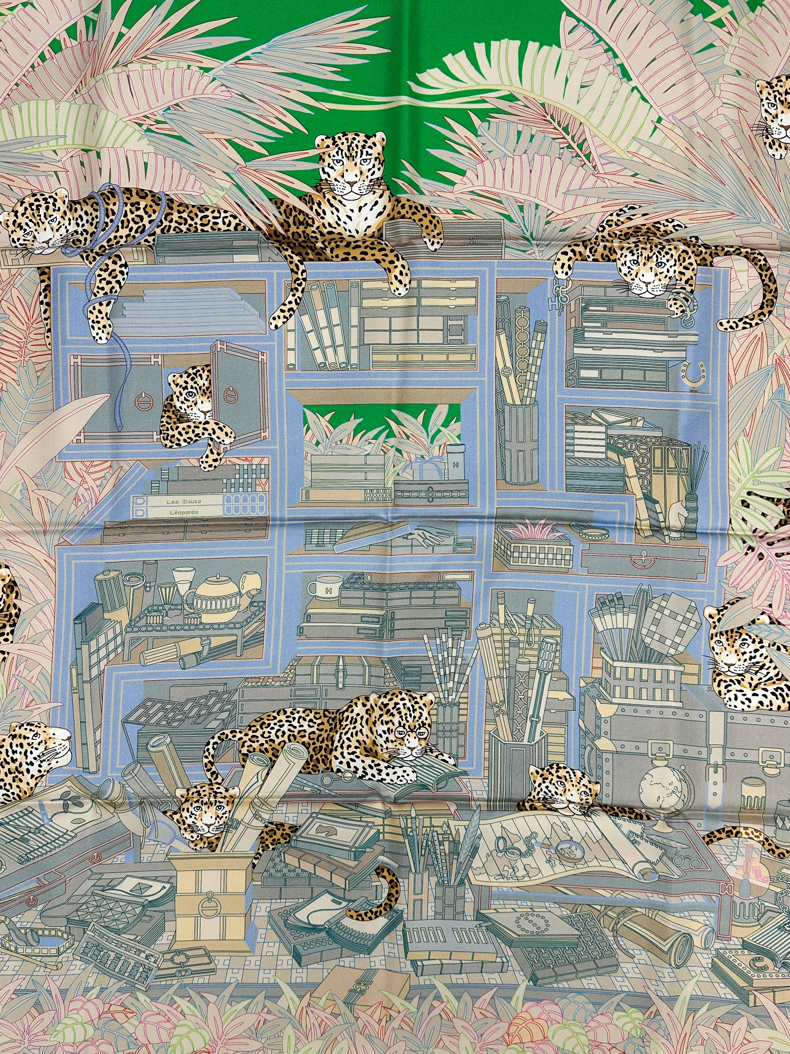 Hermès Douze Leopards Double Face 90