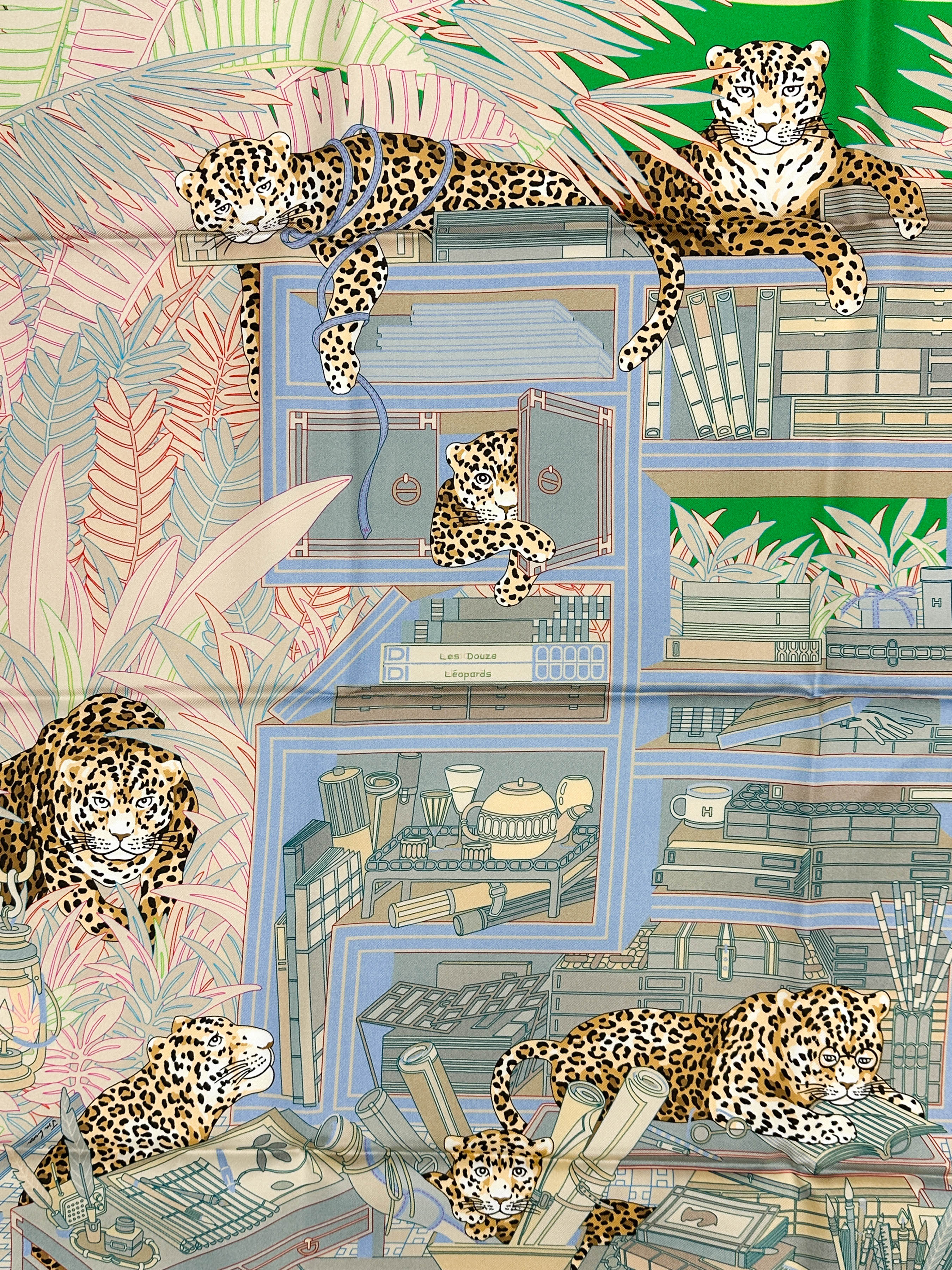 Hermès Douze Leopards Double Face 90