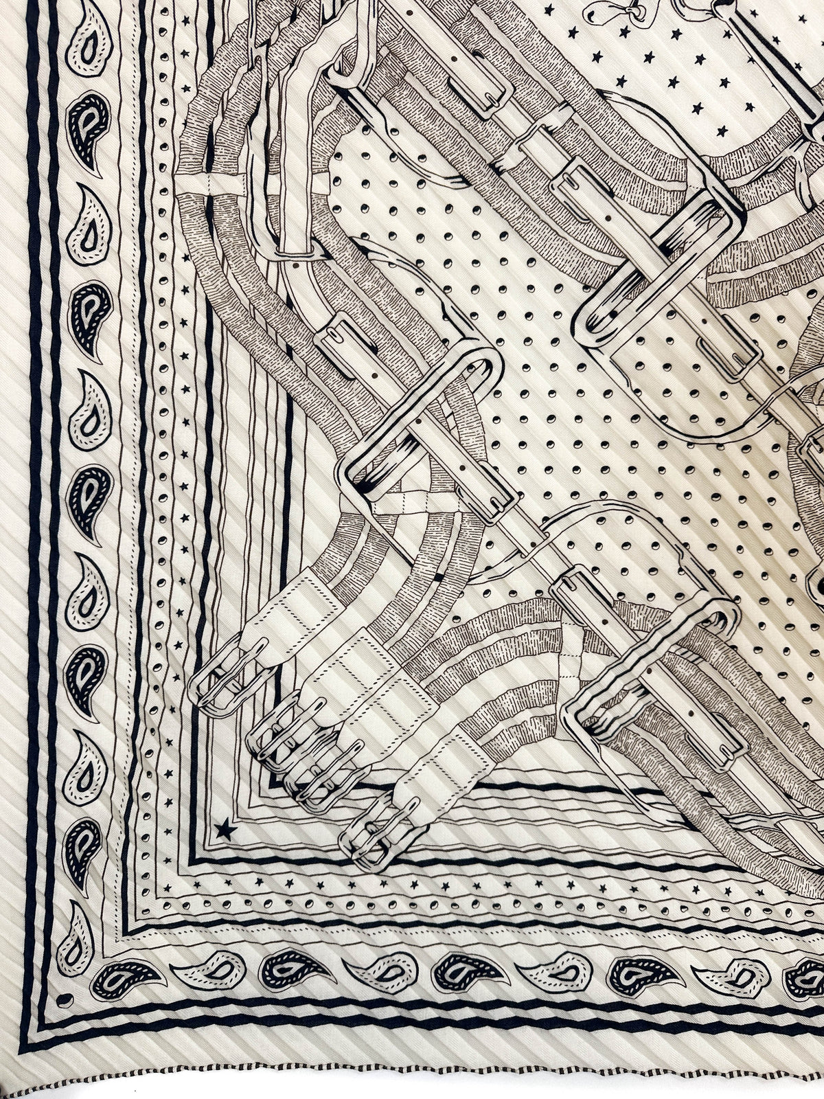 Hermès Mors à Jouets Bandana Cashmere Silk Plissé 140