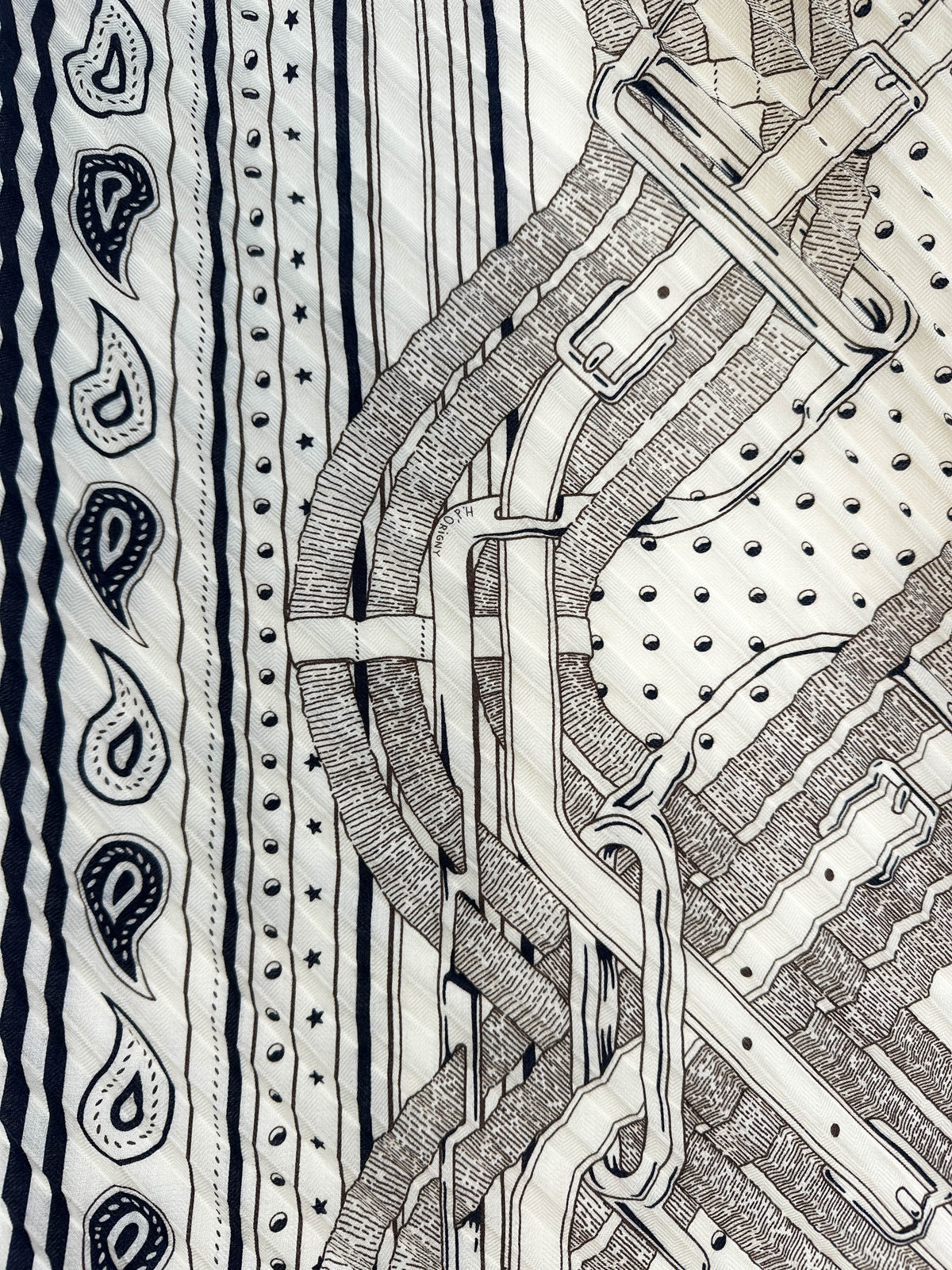 Hermès Mors à Jouets Bandana Cashmere Silk Plissé 140