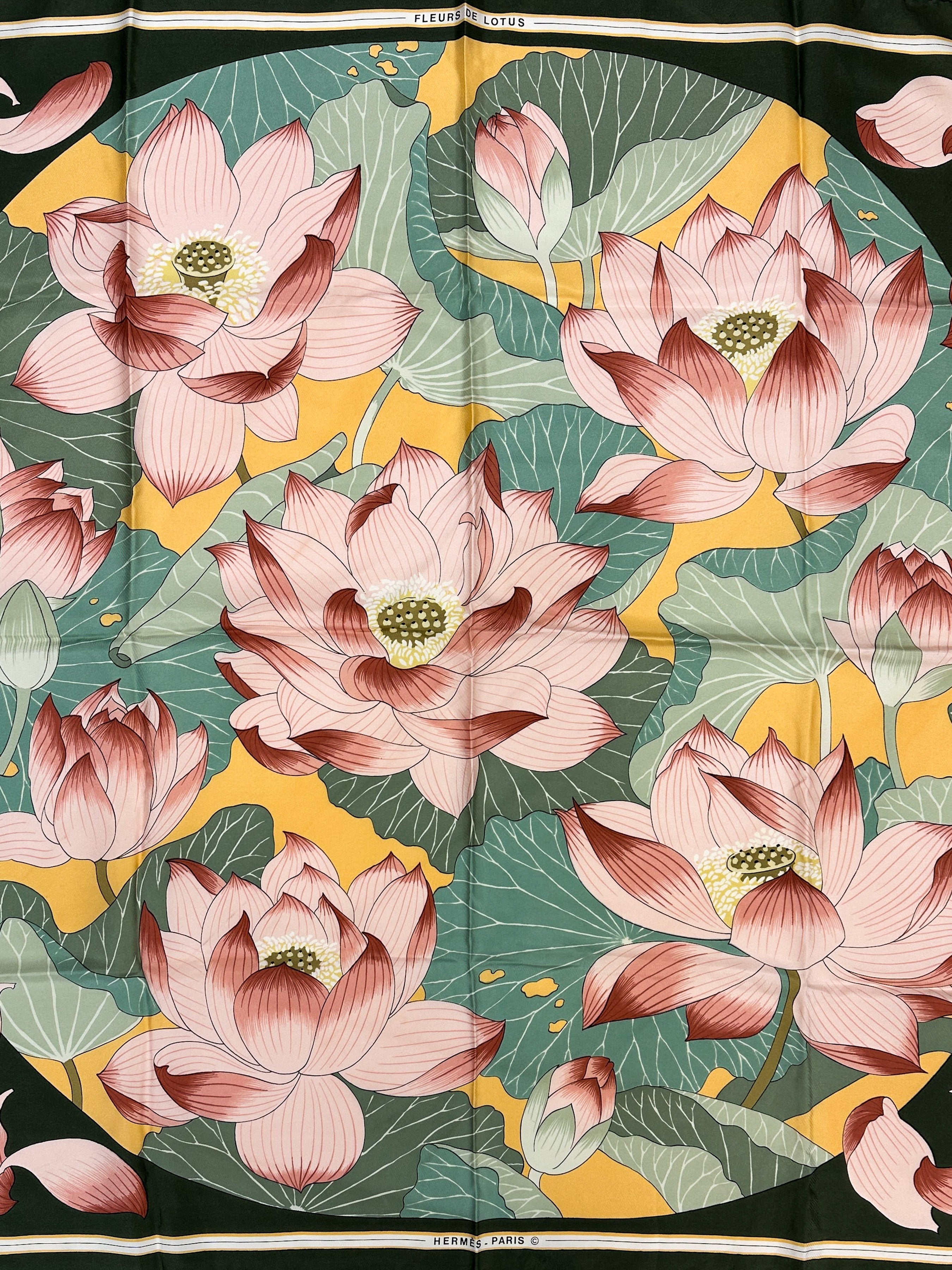 Hermès Fleurs de Lotus 90