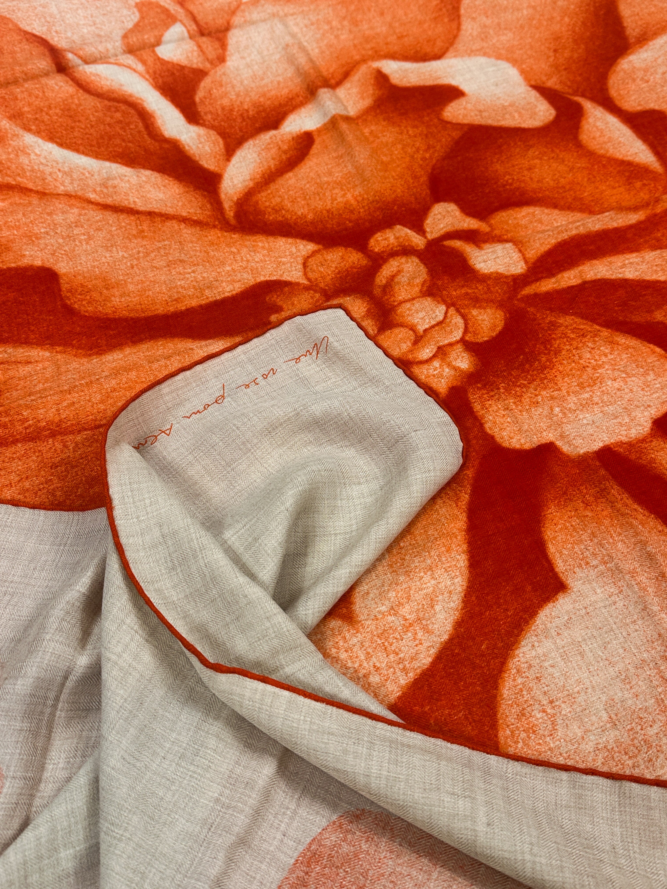 Hermès Une Rose Pour Alma Cashmere Silk 140
