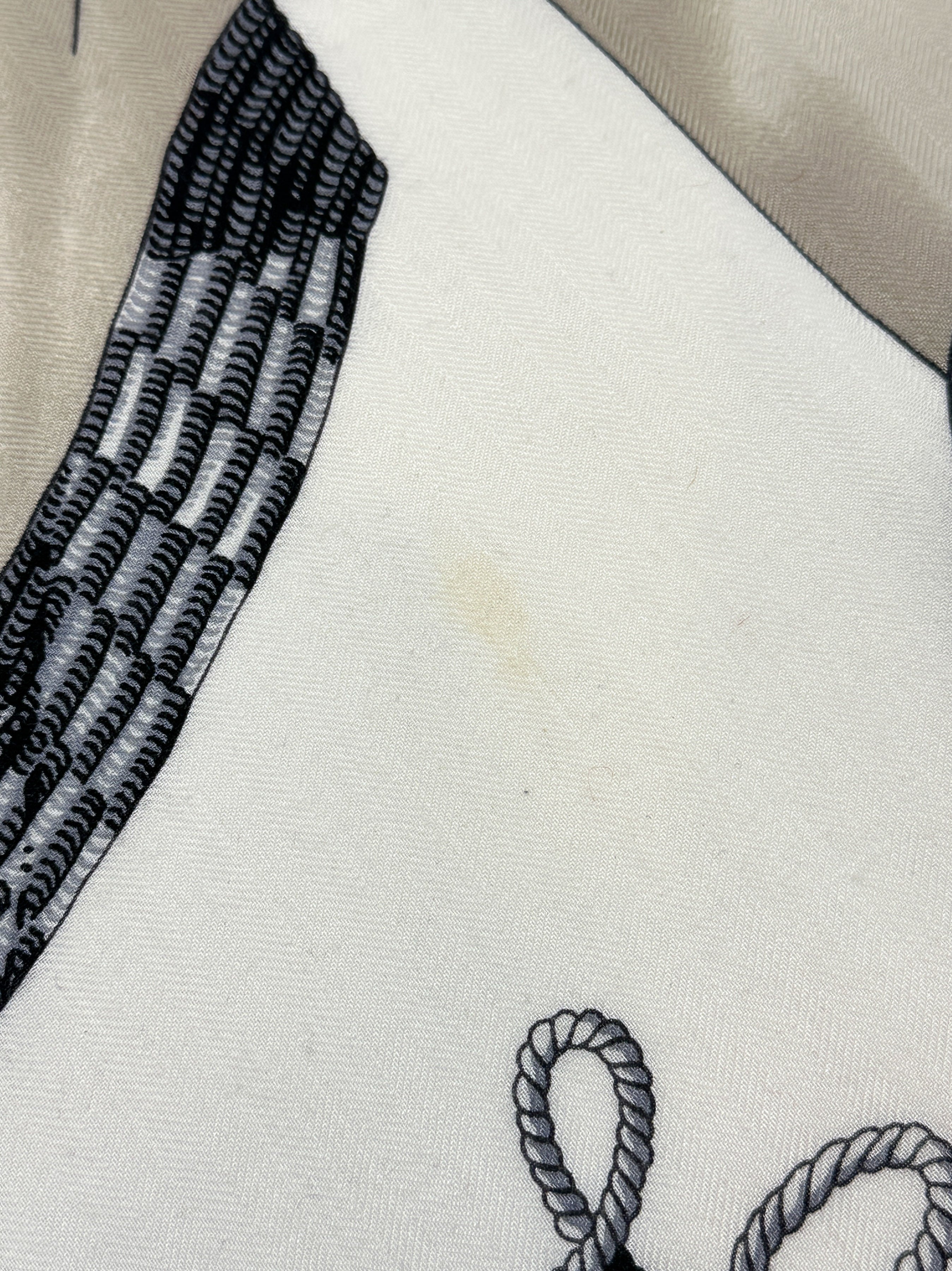 Hermès Brandebourgs Cashmere Silk 140
