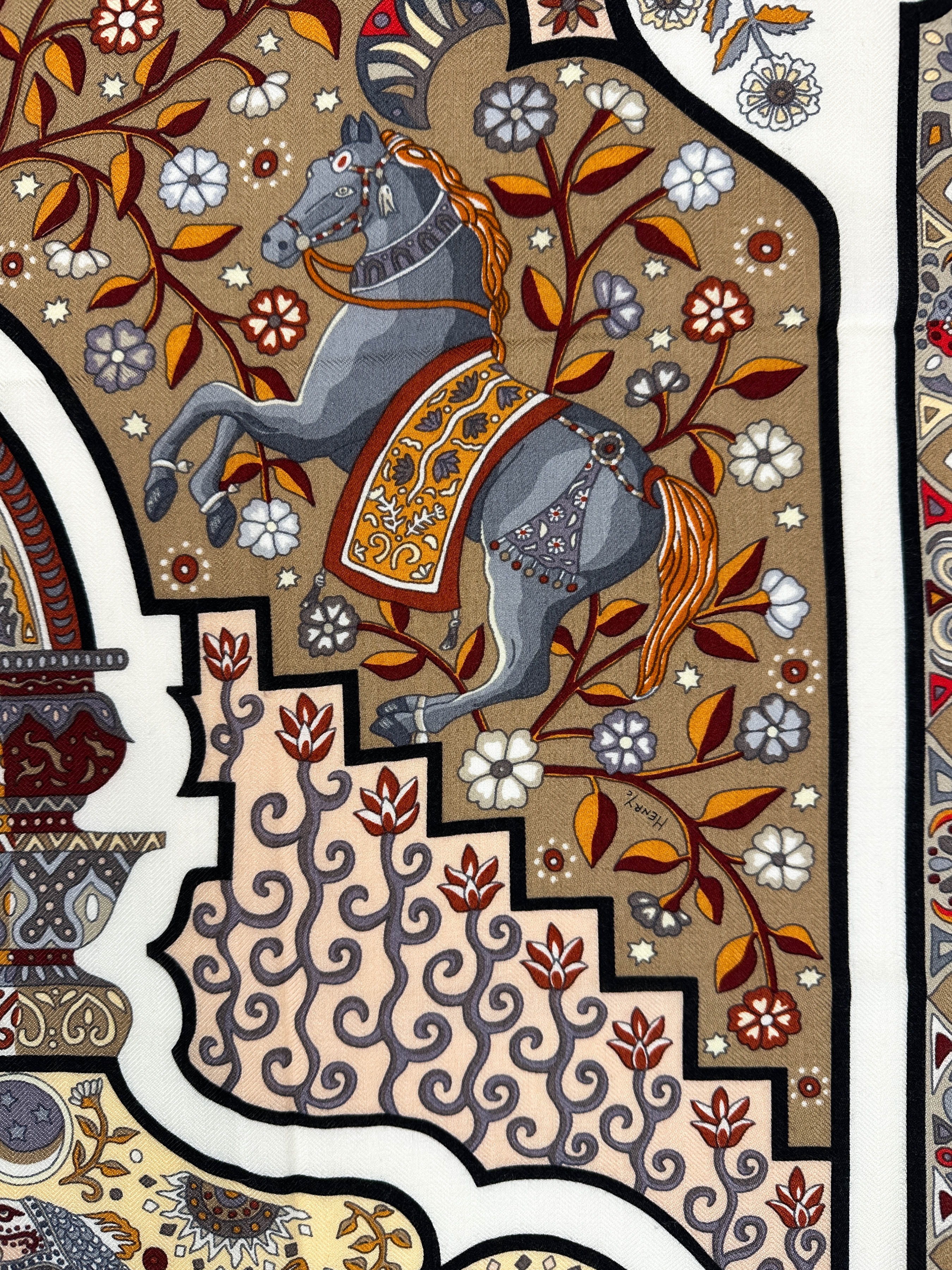 Hermès Aux Portes du Palais Cashmere Silk 140