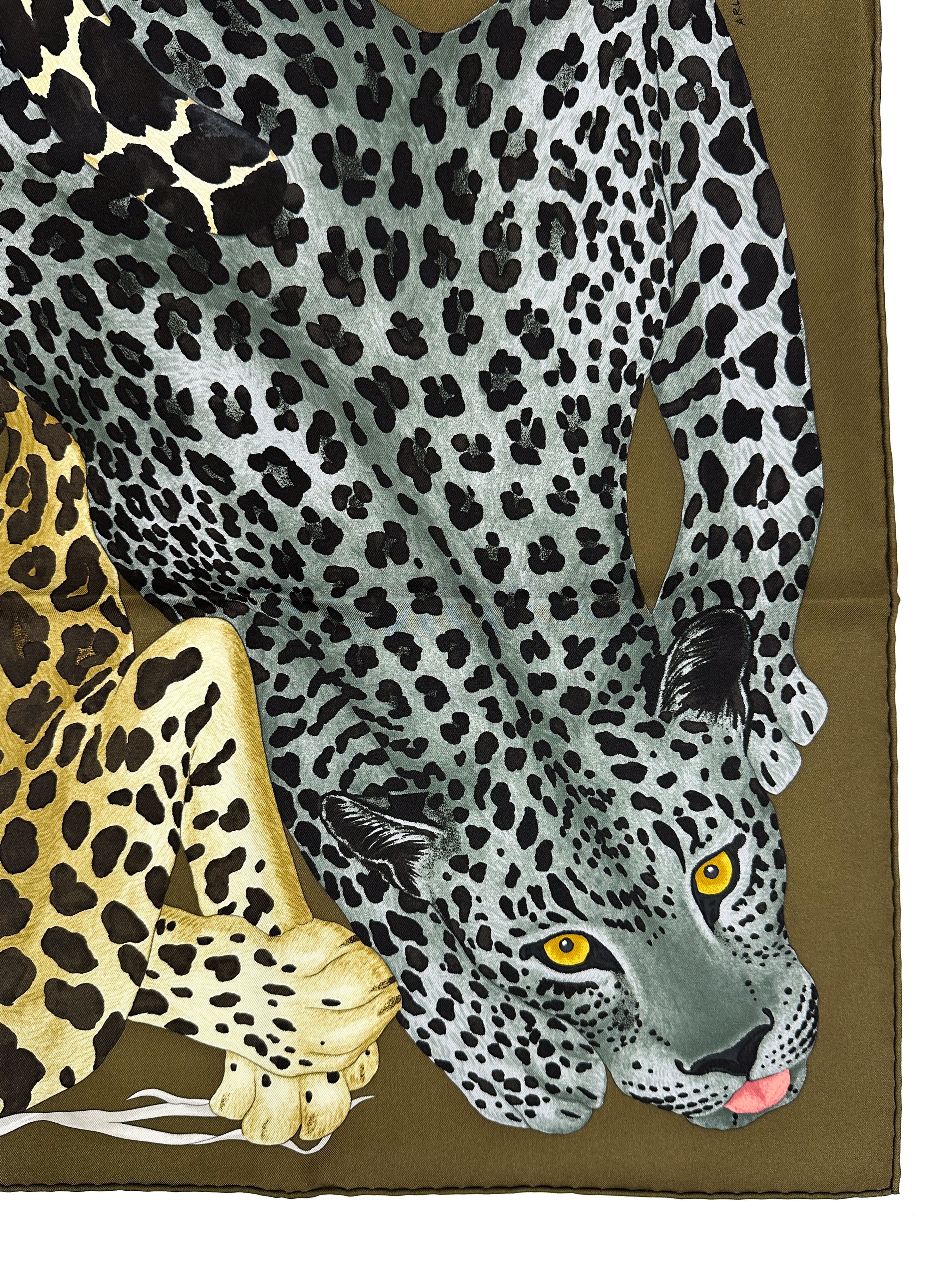 Hermès Lazy Leopardesses 90