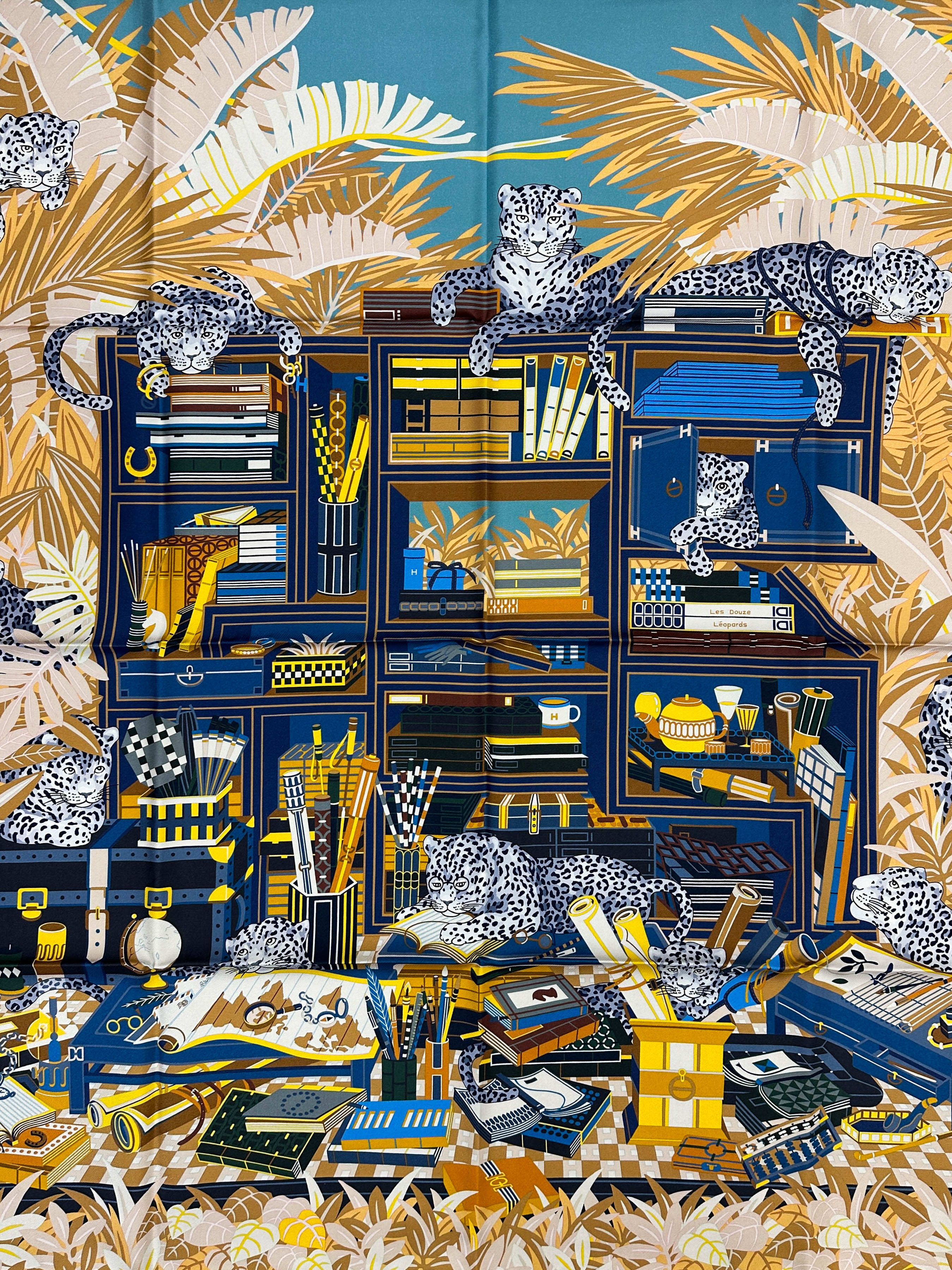 Hermès Douze Leopards Double Face 90