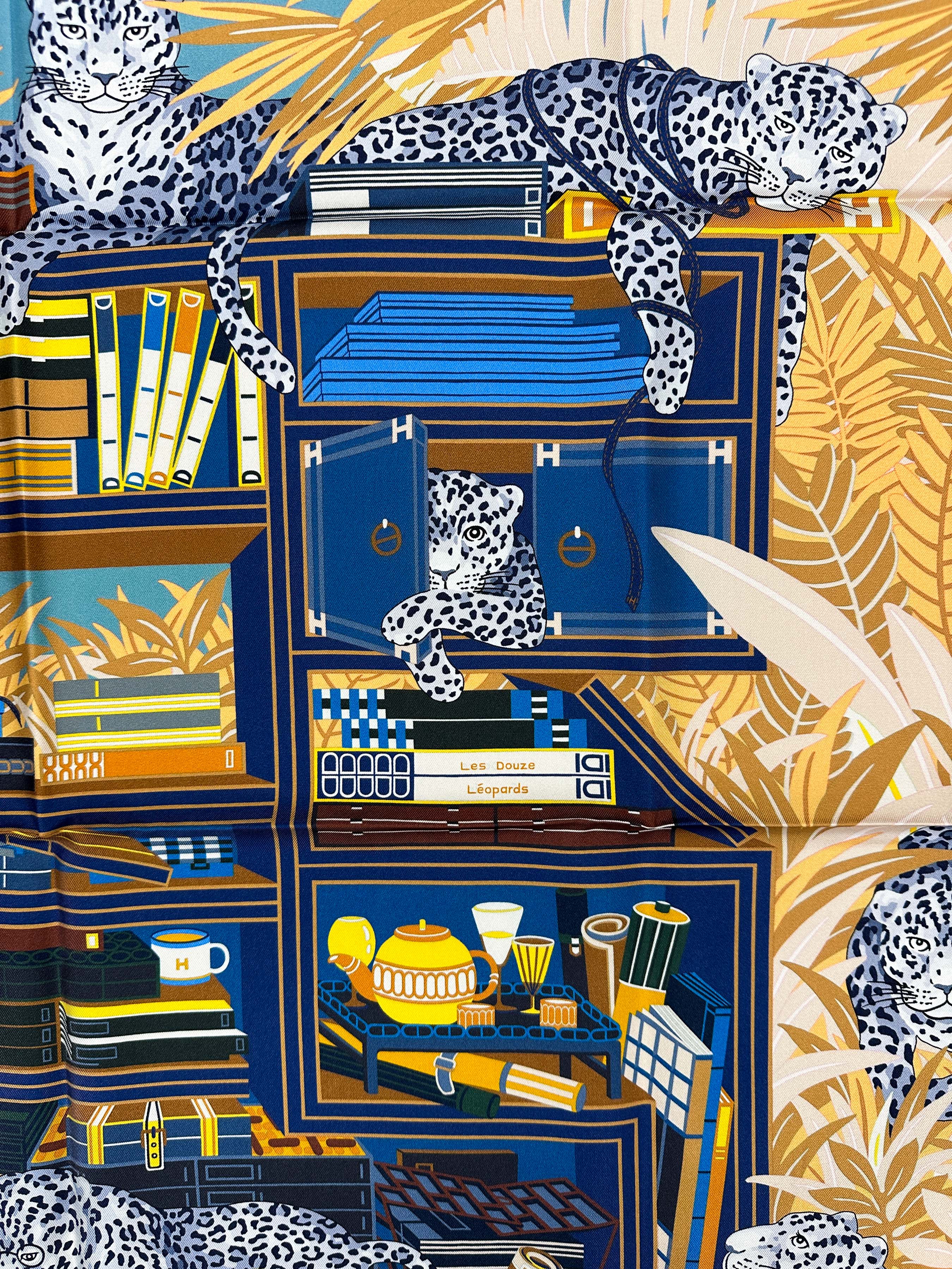 Hermès Douze Leopards Double Face 90