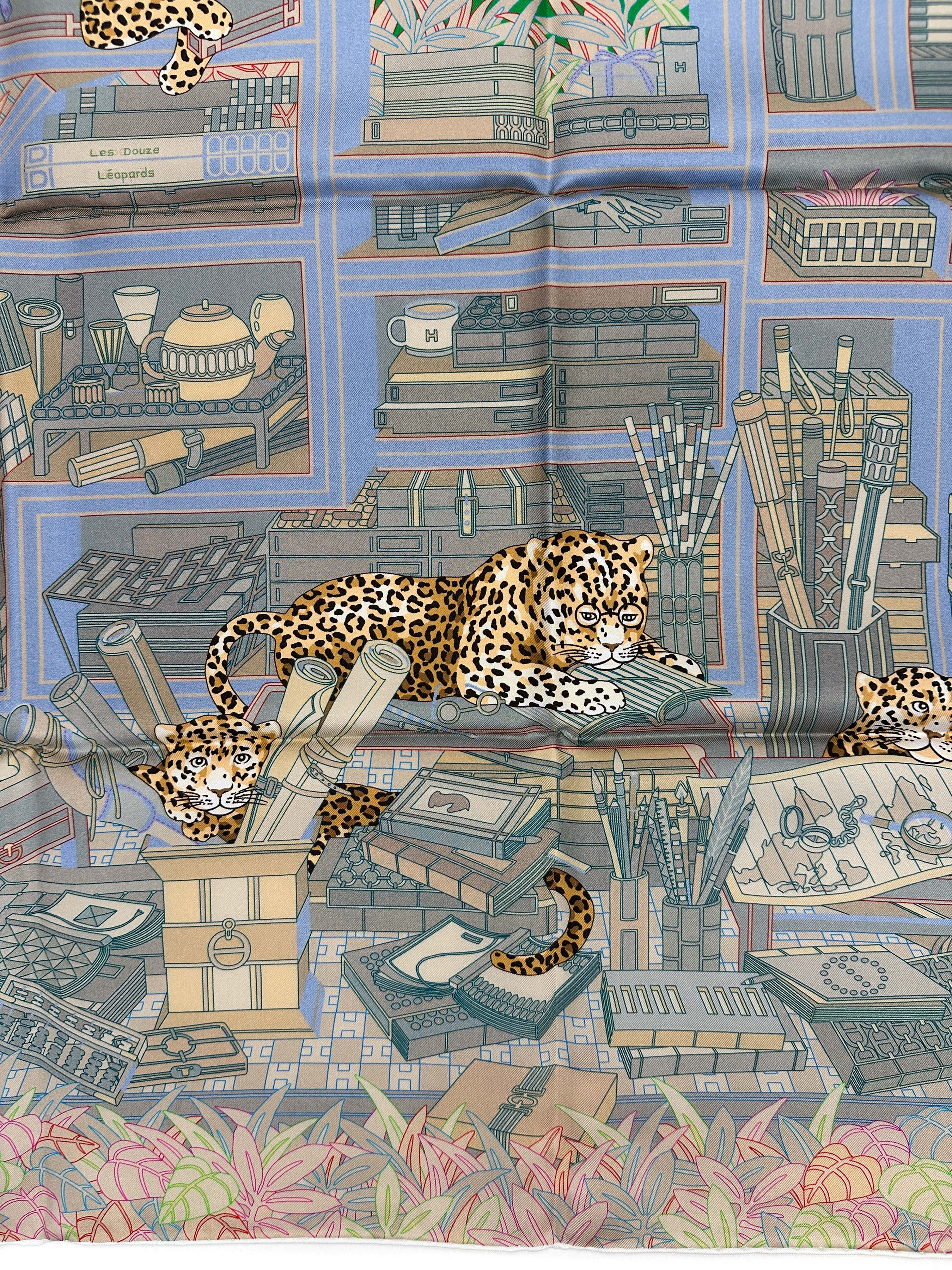 Hermès Douze Leopards Double Face 90