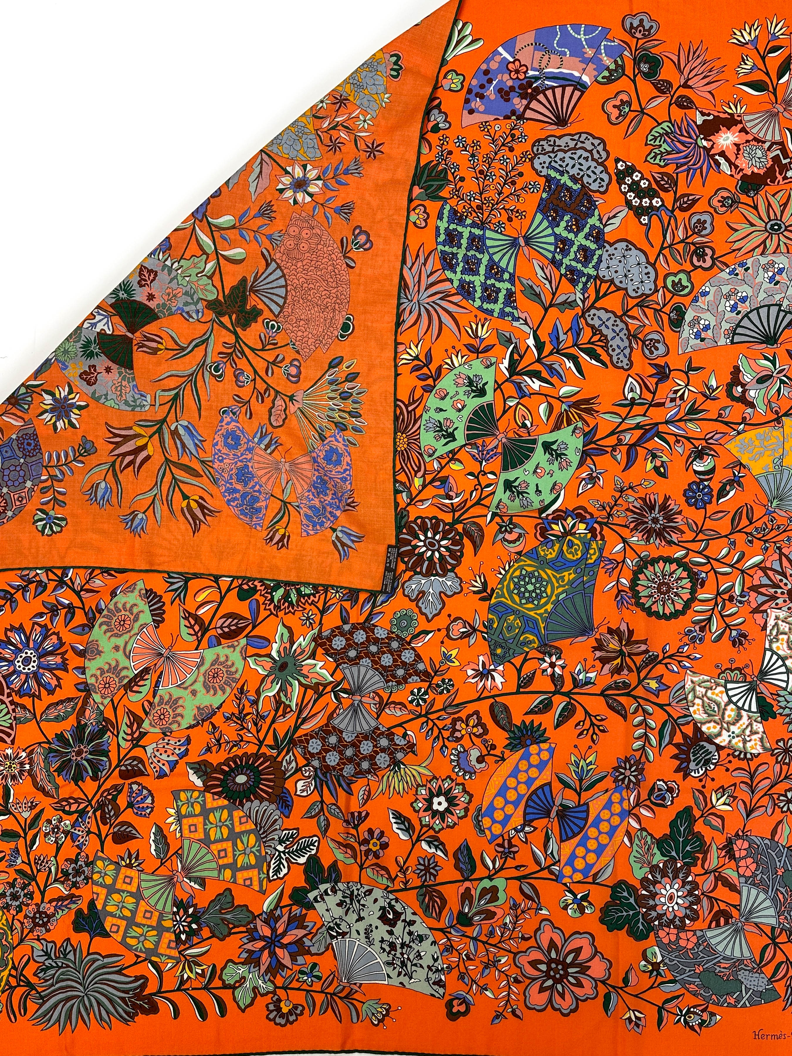 Hermès Fleurs et Papillions de Tissues Cashmere Silk 140