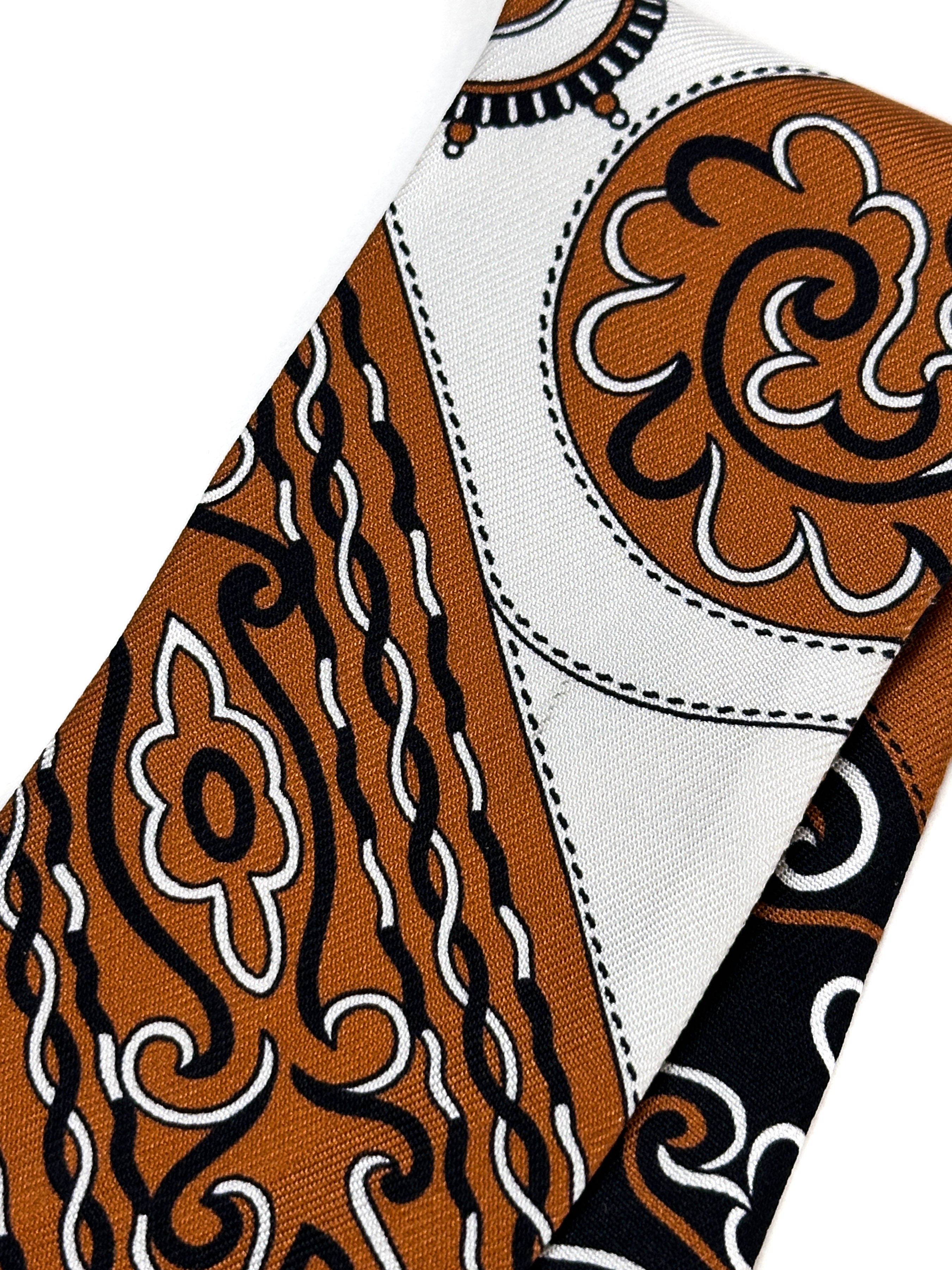 Hermès Festival des Amazones Bandana Folk Leather Fringe Twilly