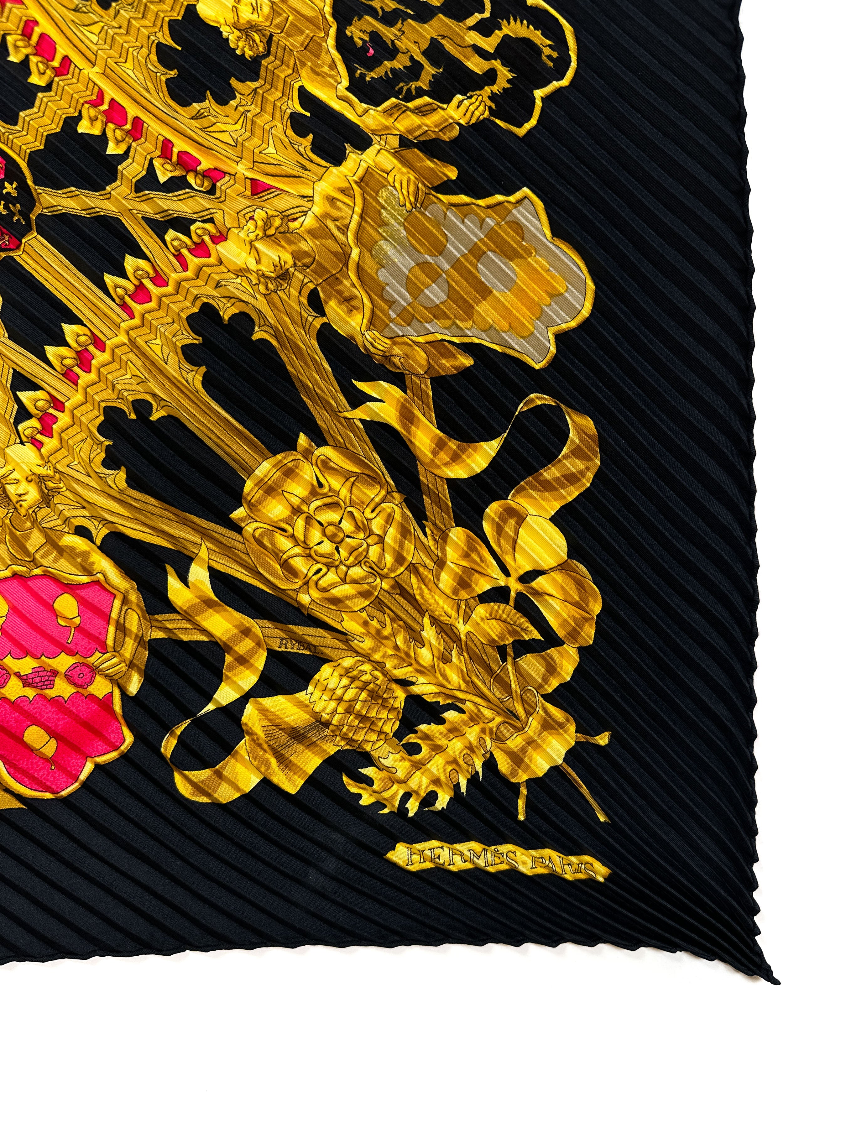 Hermès British Heraldry Plissé 90