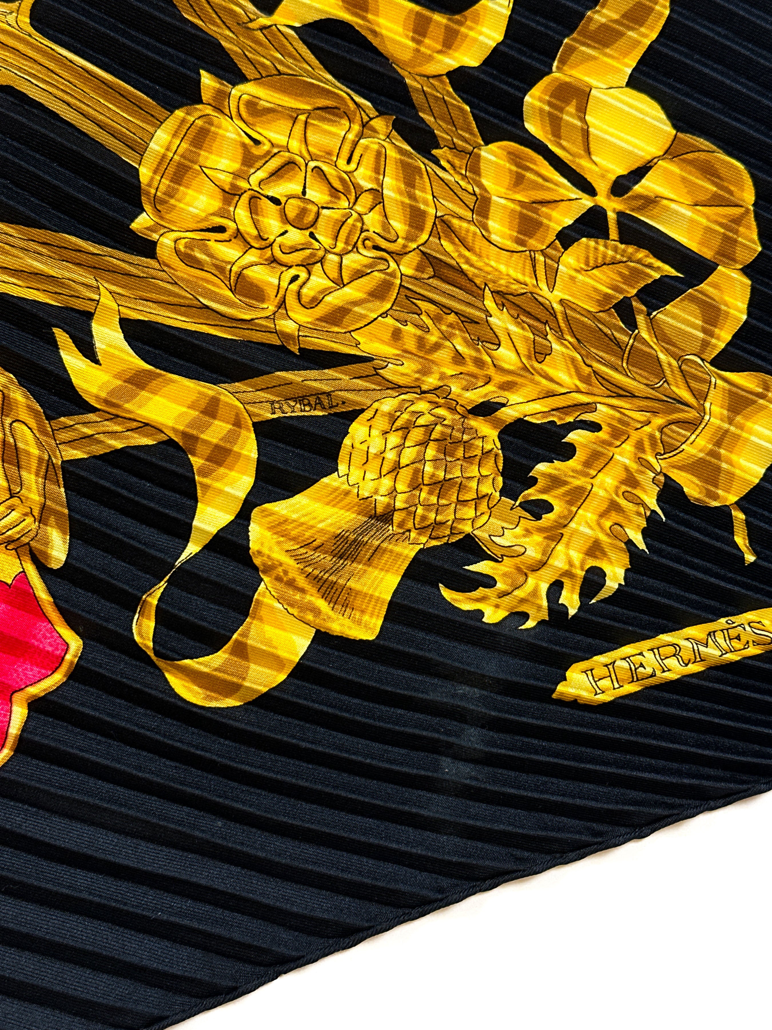 Hermès British Heraldry Plissé 90