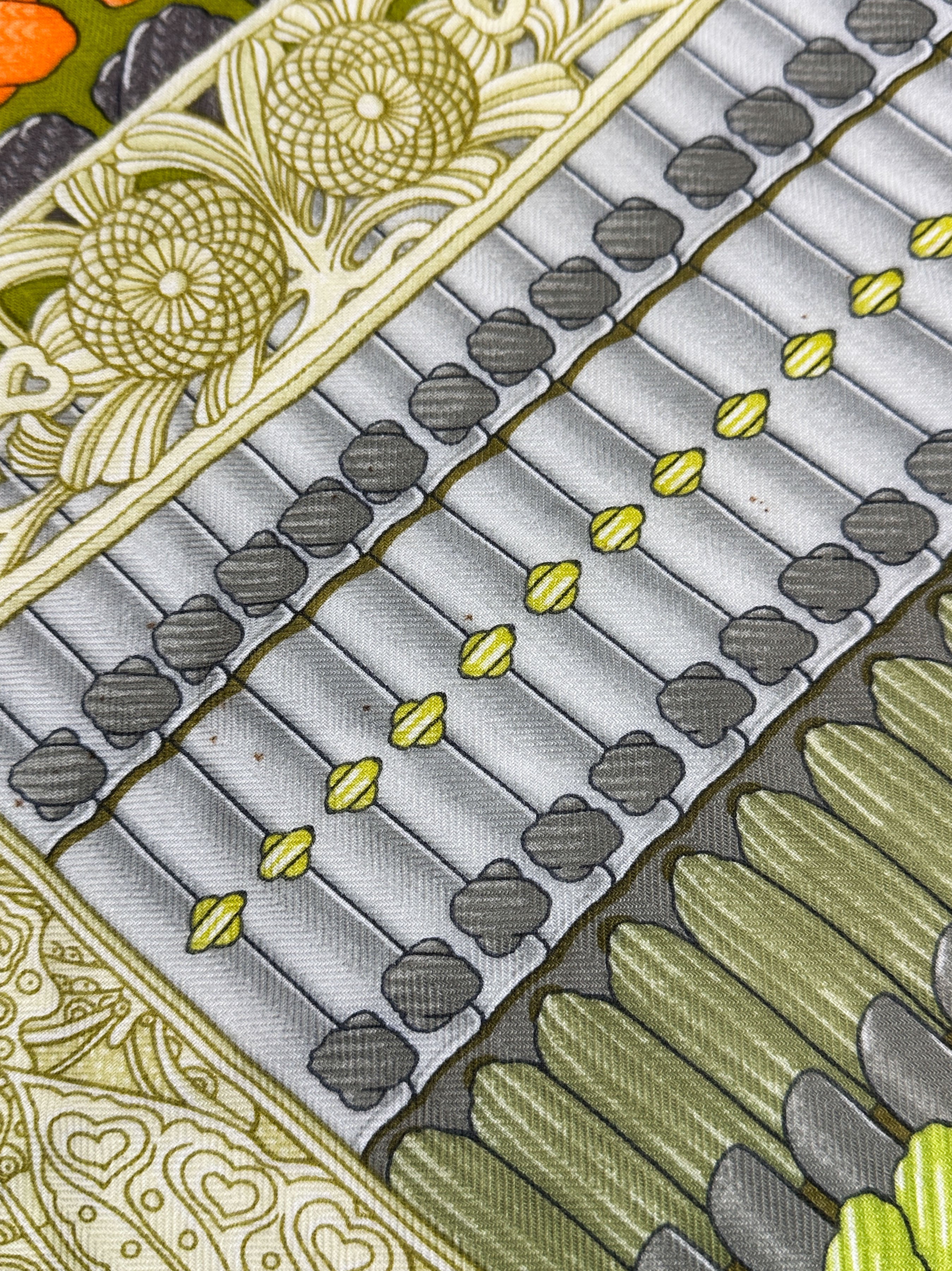 Hermès Parures de Samourais Cashmere Silk 140