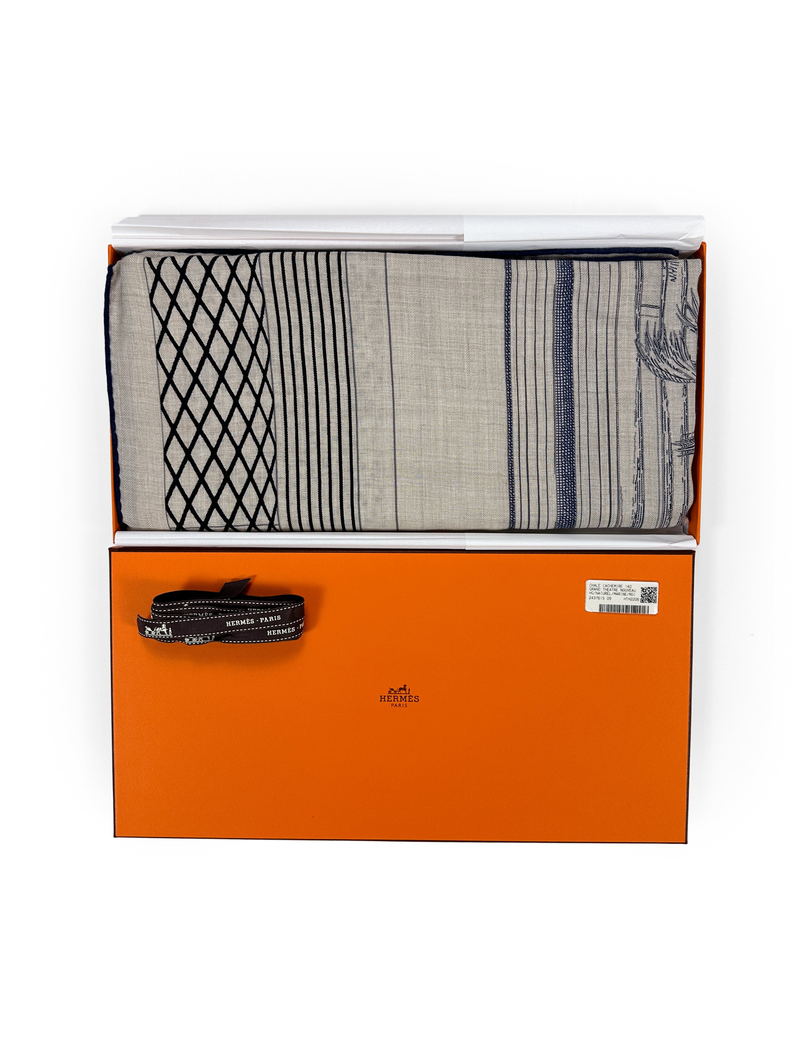 Hermès Grand Théâtre Nouveau Cashmere Silk 140