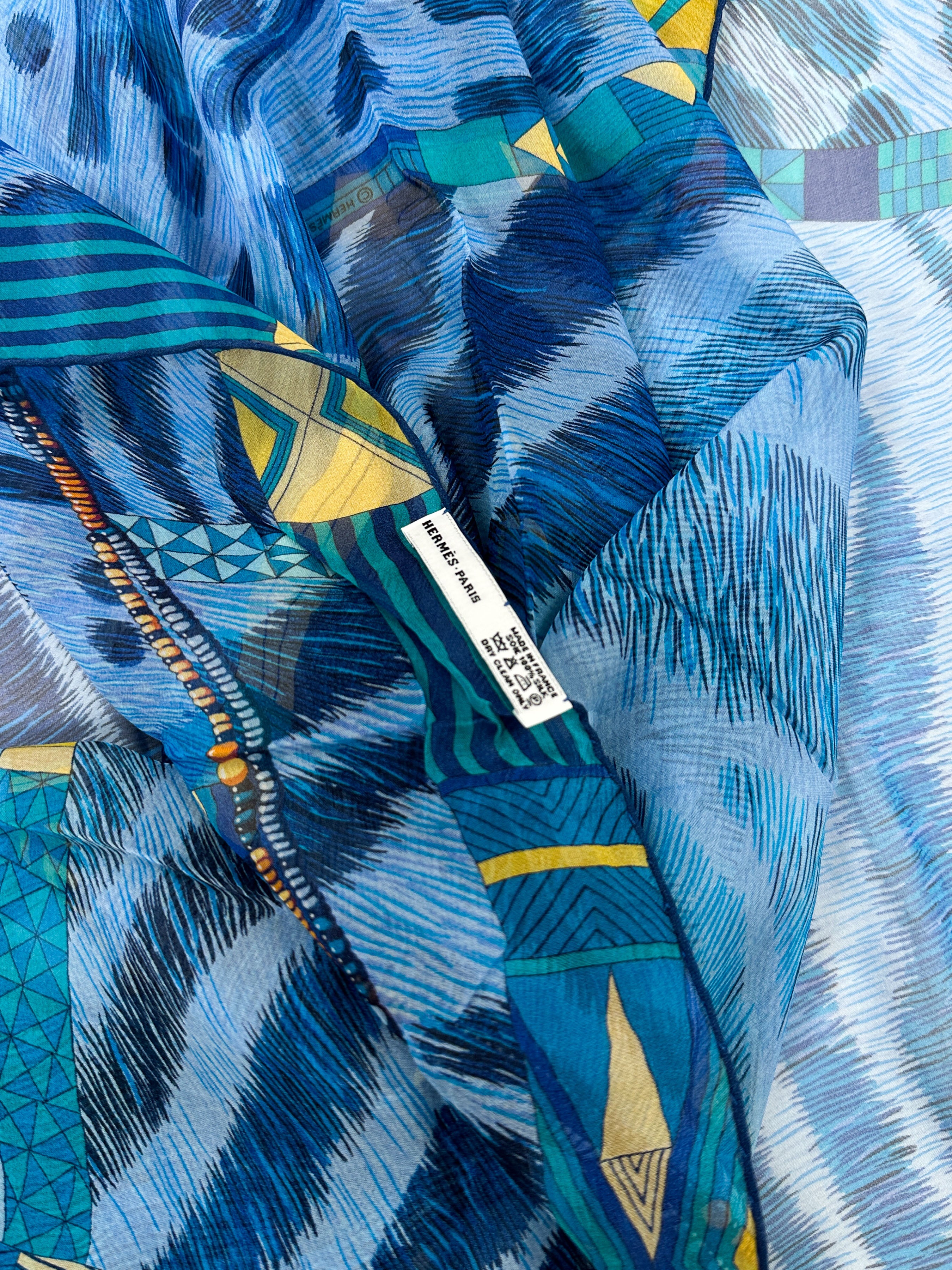 Hermès Pelages et Camouflage Mousseline Shawl