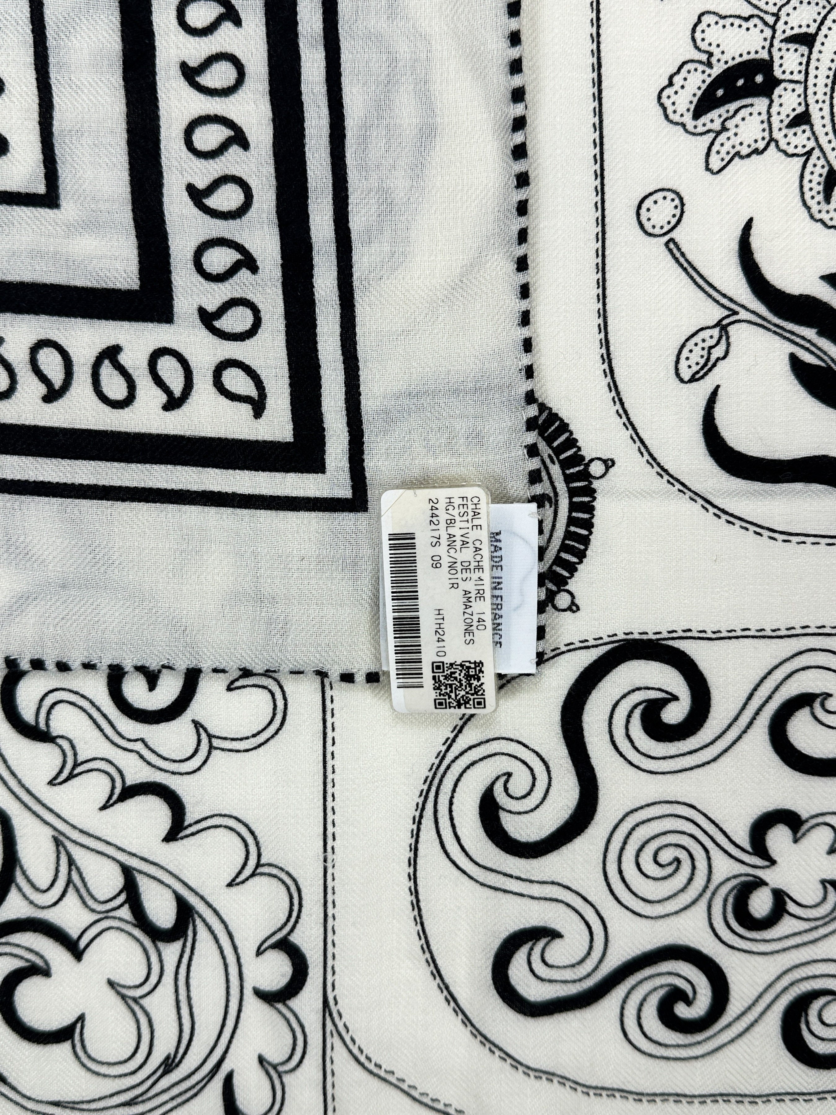 Hermès Festival des Amazones Bandana Cashmere Silk 140