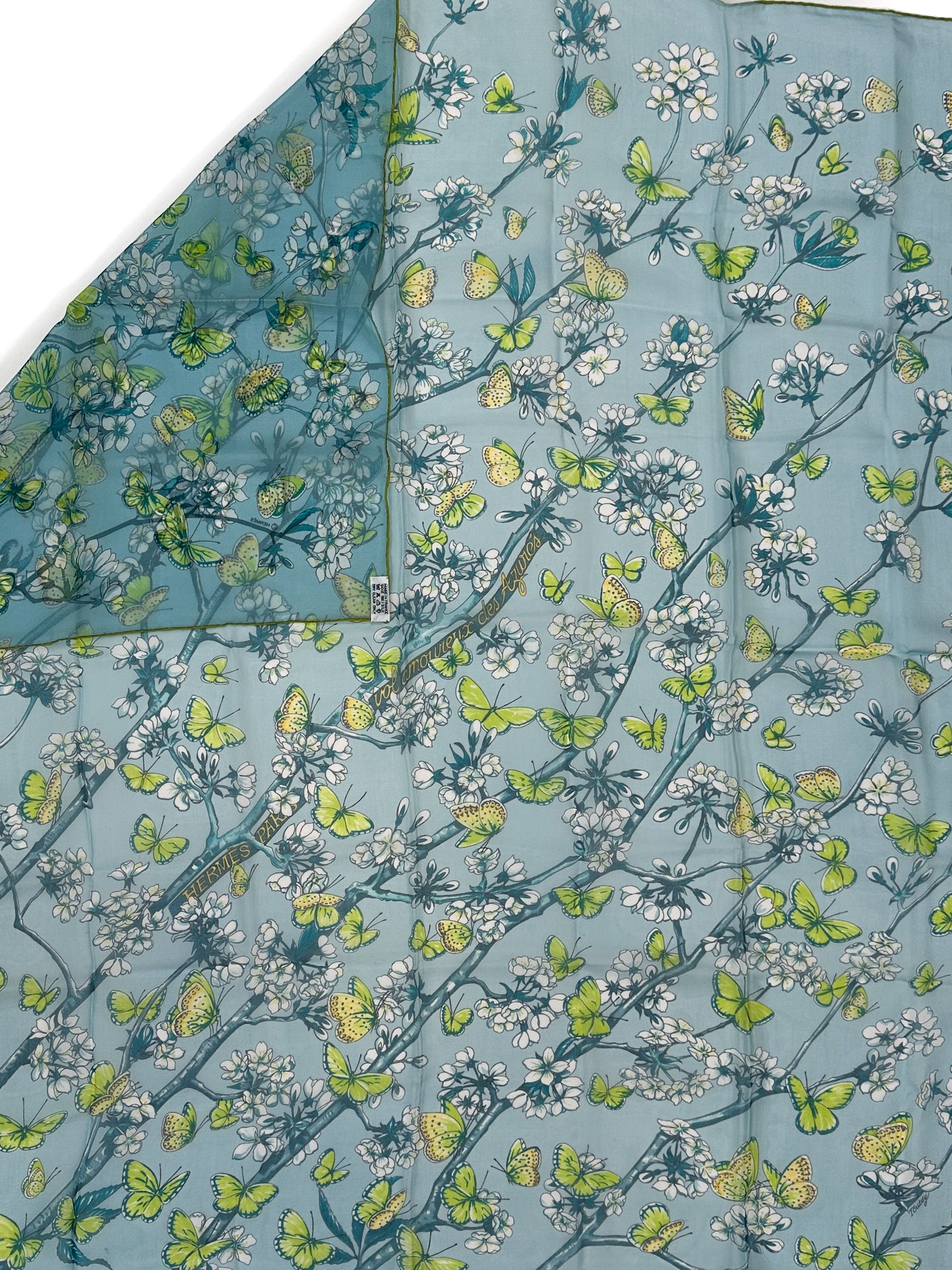 Hermès Vol Amoureux des Azurés Mousseline 90