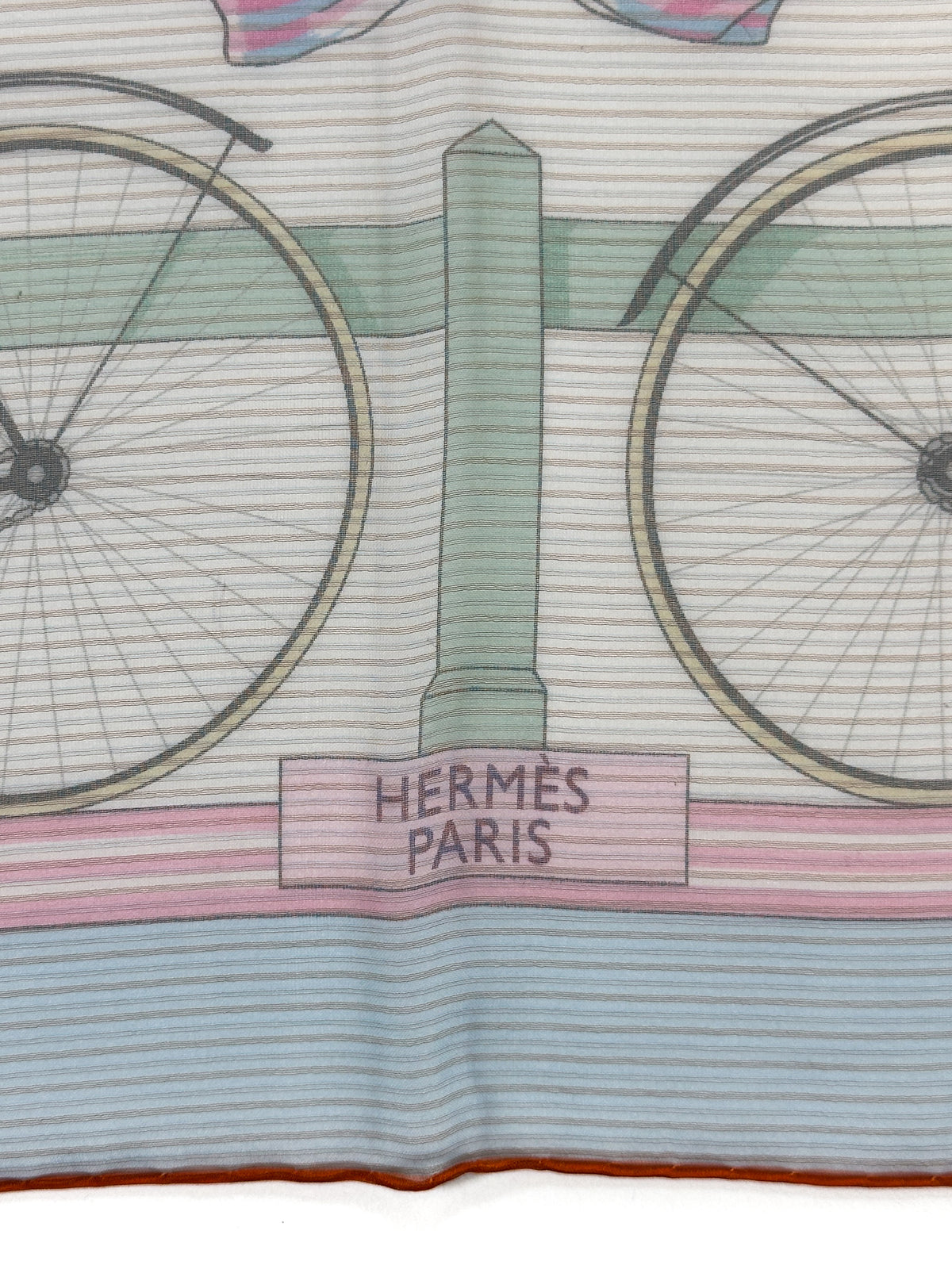 Hermès Les Bécanes Mousseline 70