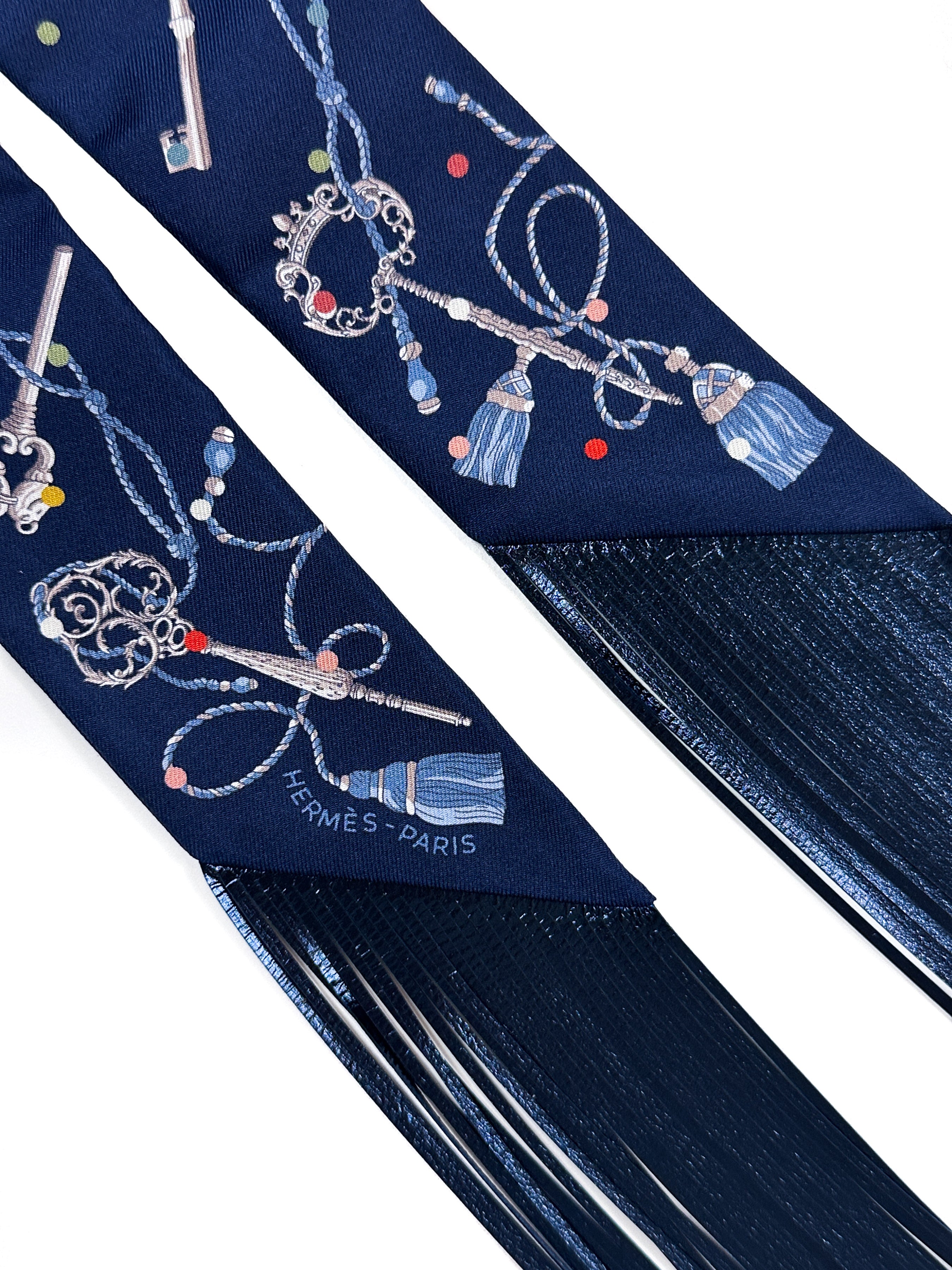 Hermès Les Cles au Pois Metallic Fringe Twilly