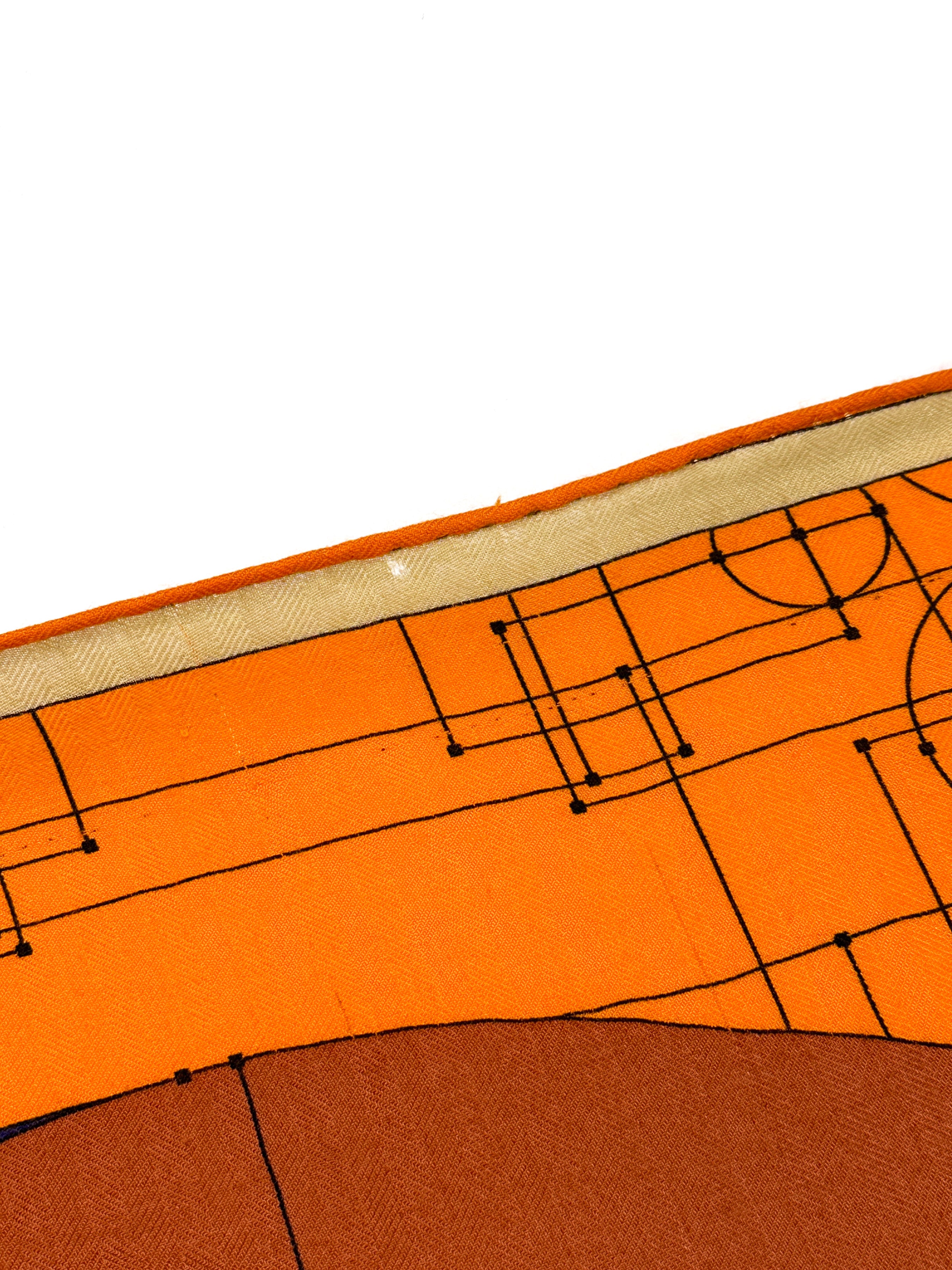 Hermès Échec Au Roi Cashmere Silk 140