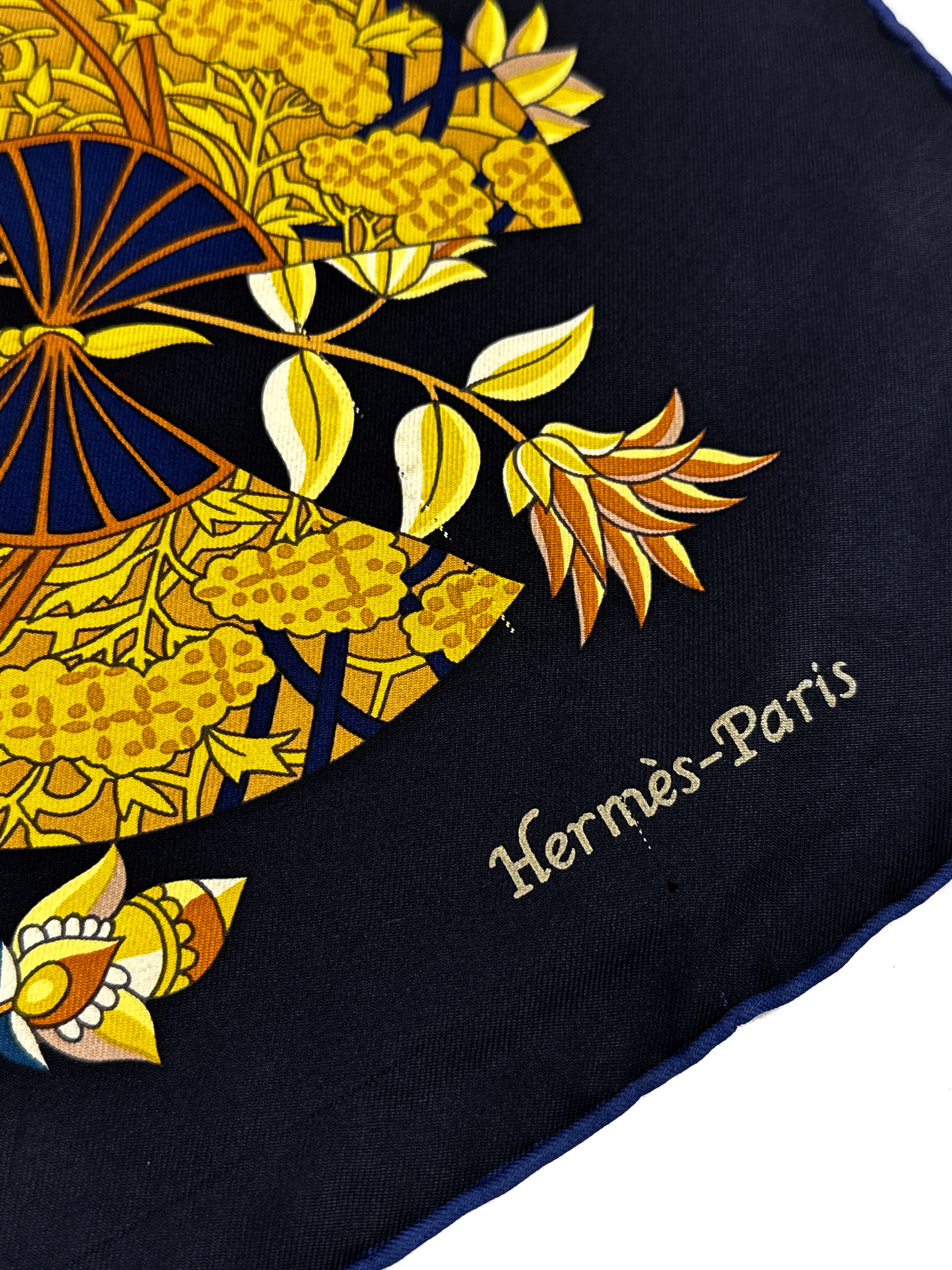 Hermès Fleurs et Papillons de Tissus 90
