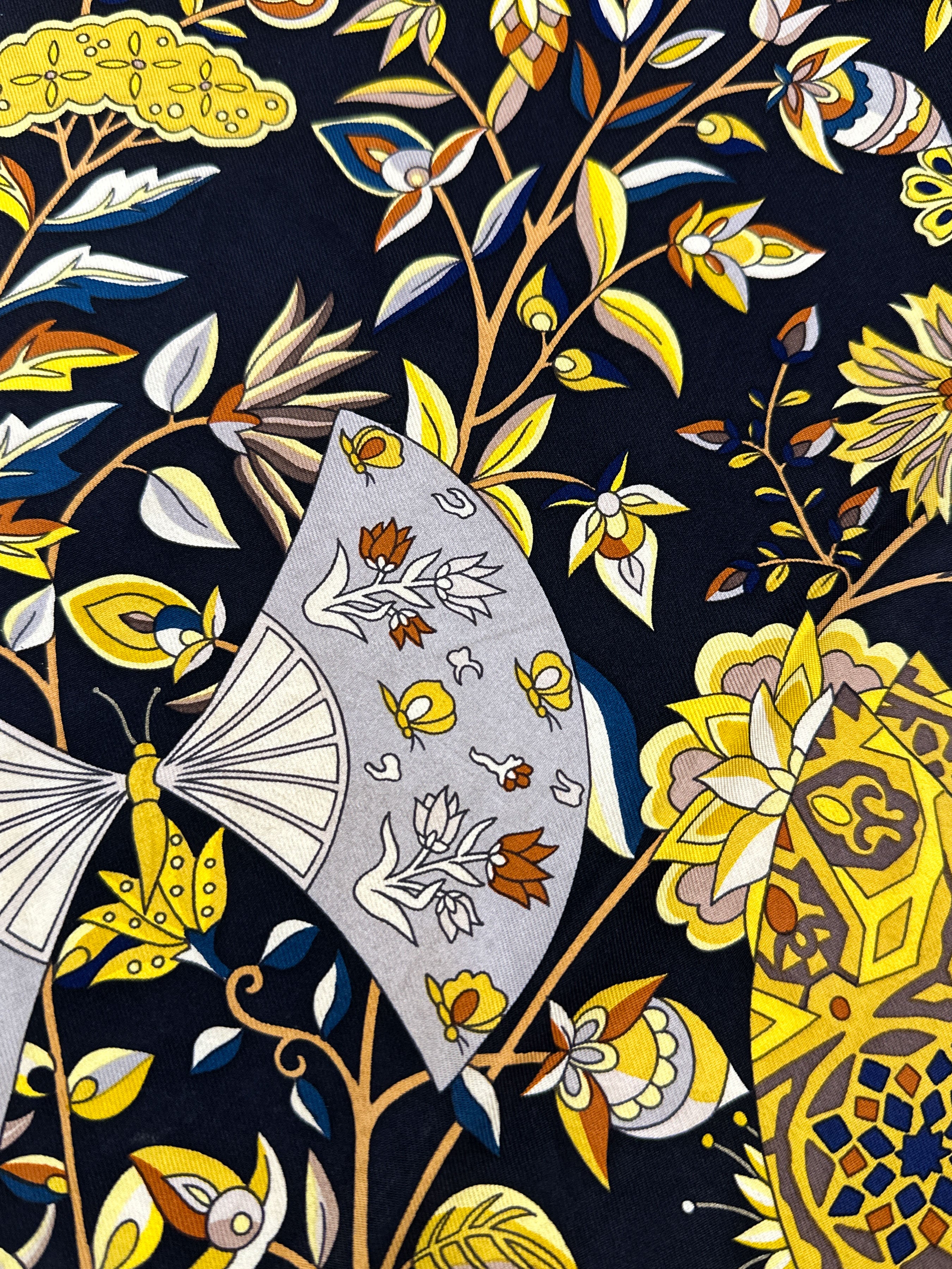 Hermès Fleurs et Papillons de Tissus 90