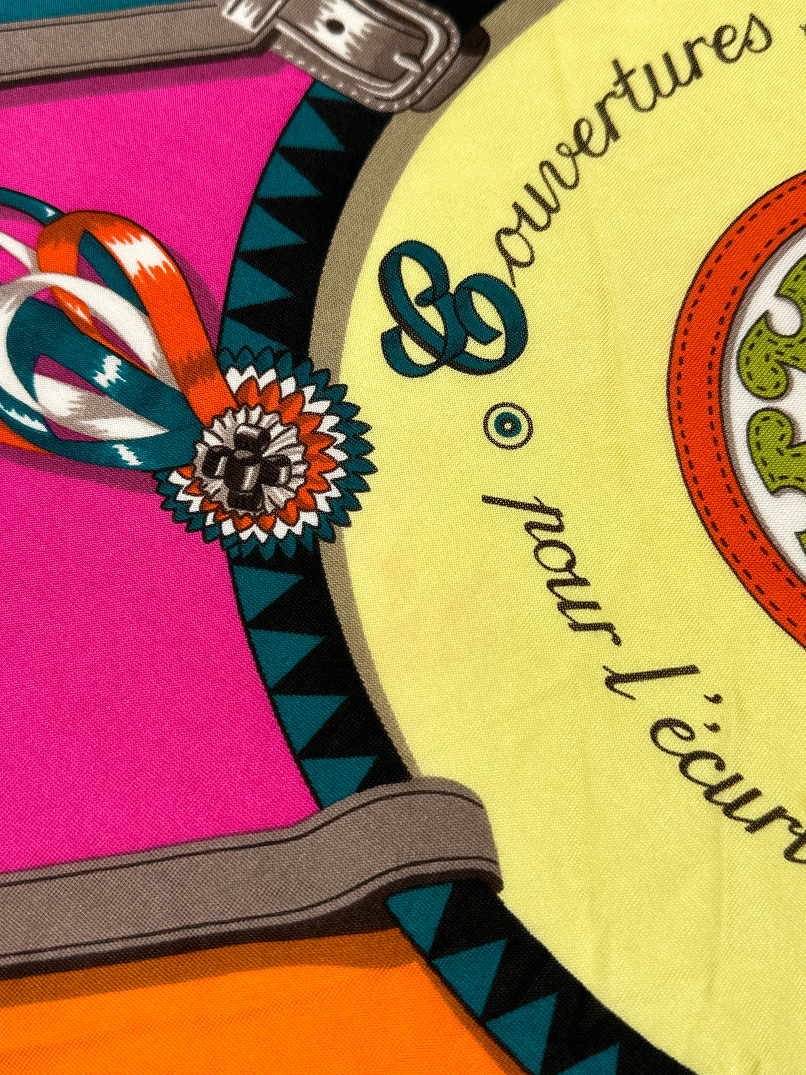 Hermès Couvertures et Tenues de Jour Jersey Silk Triangle