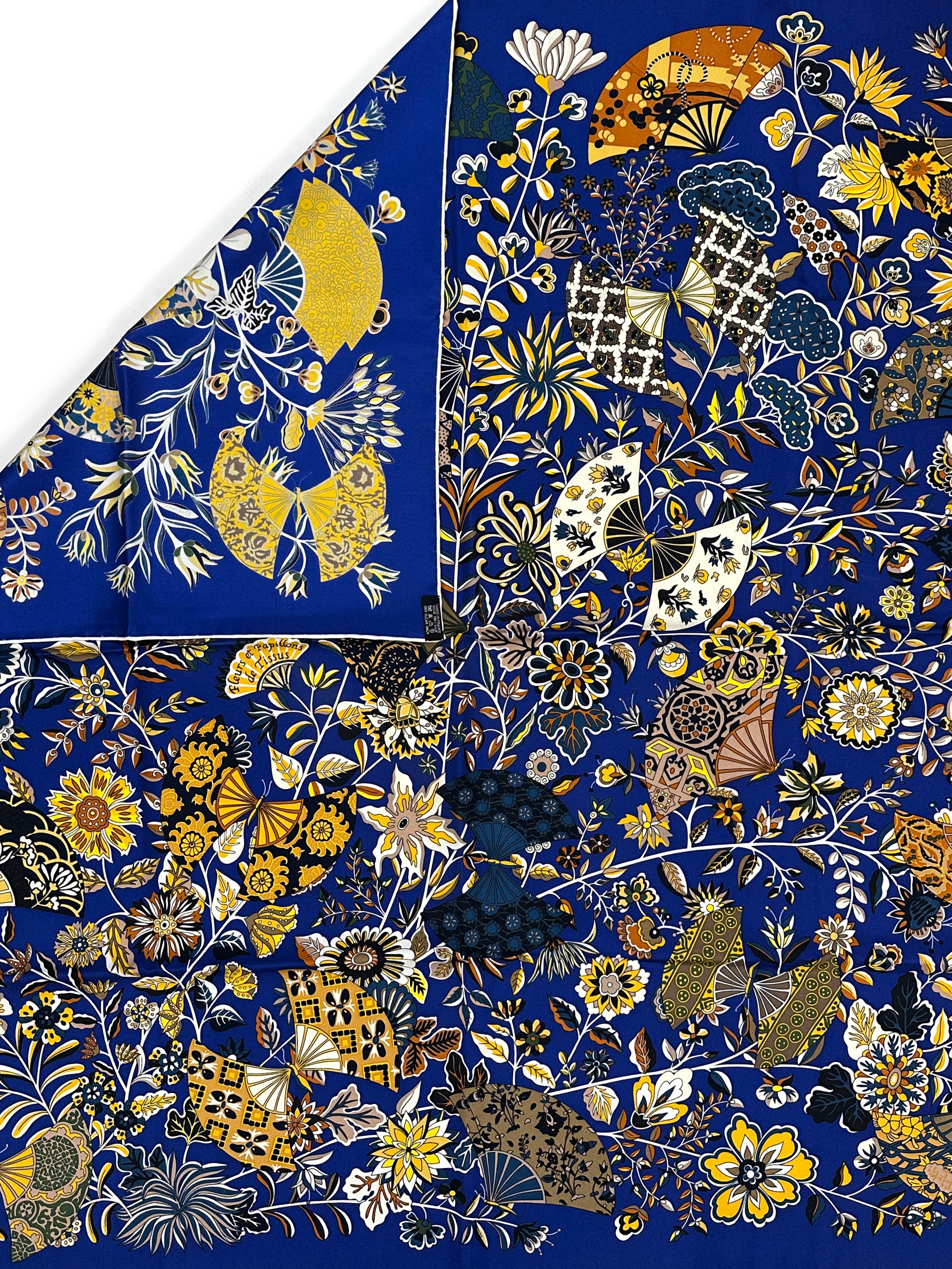 Hermès Fleurs et Papillons de Tissus 90
