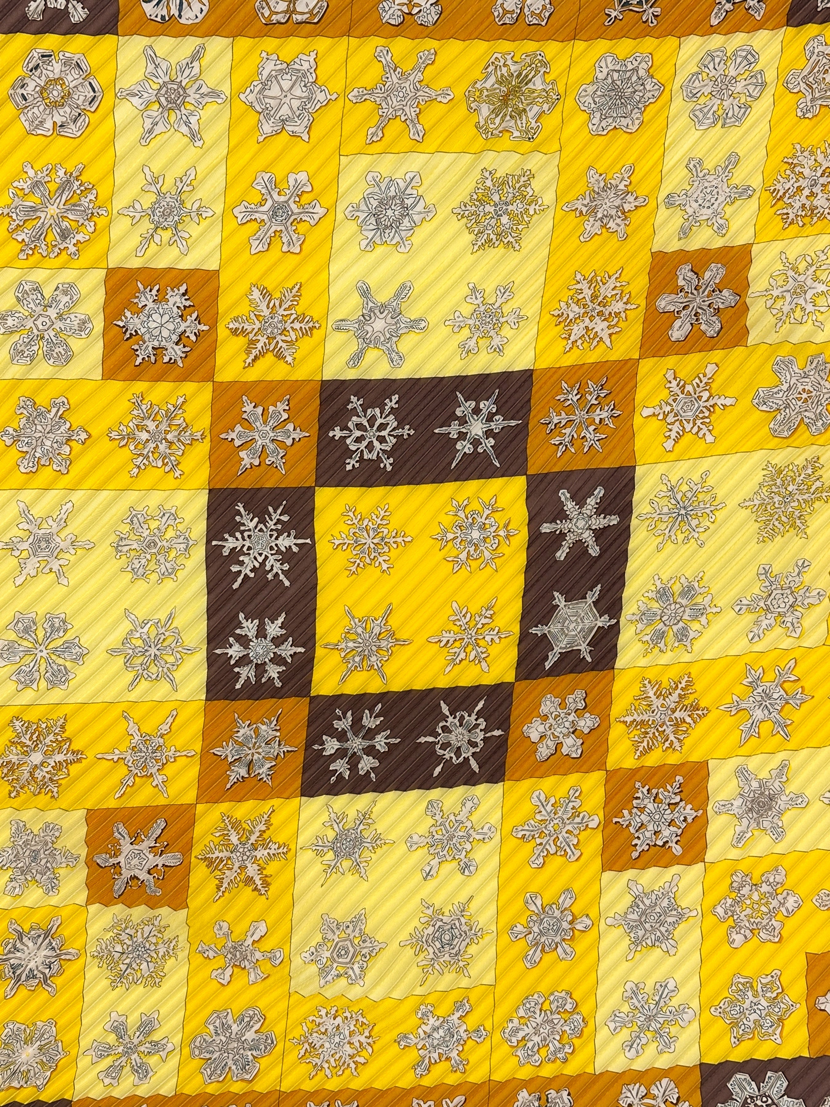 Hermès Feux de L'Hiver Plissé 90