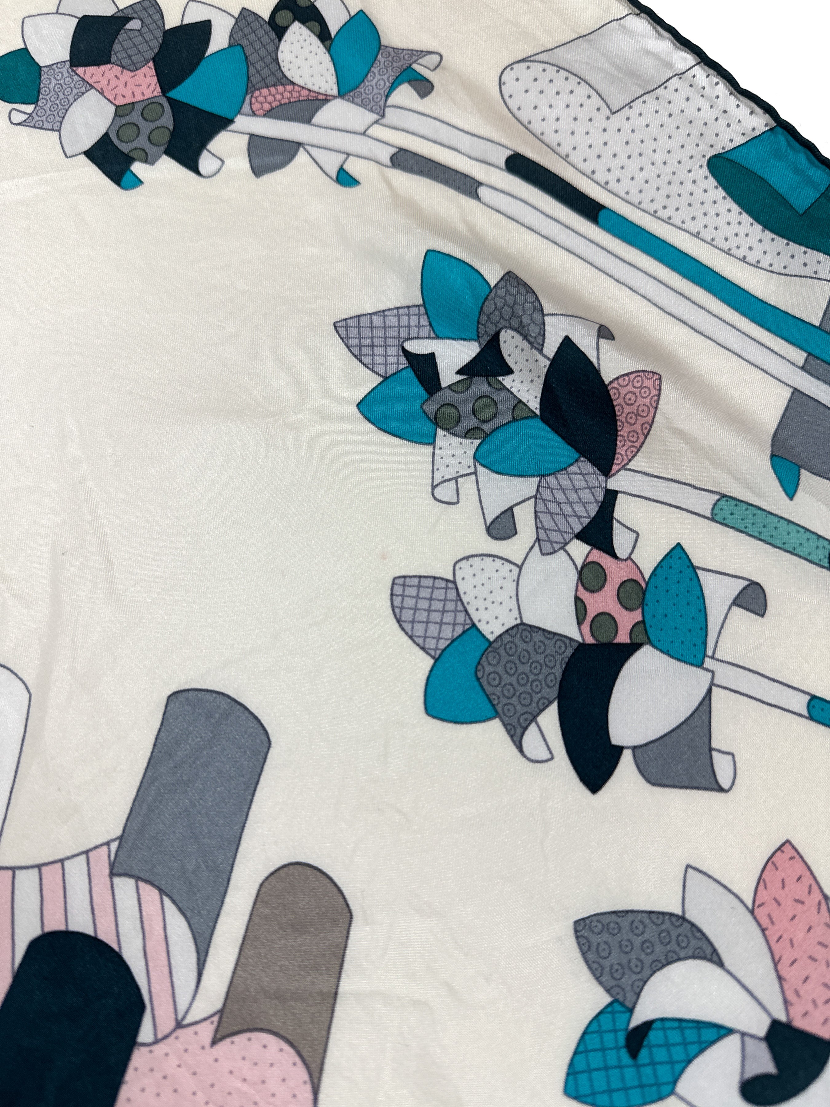 Hermès Paradis de Soie Silk 140