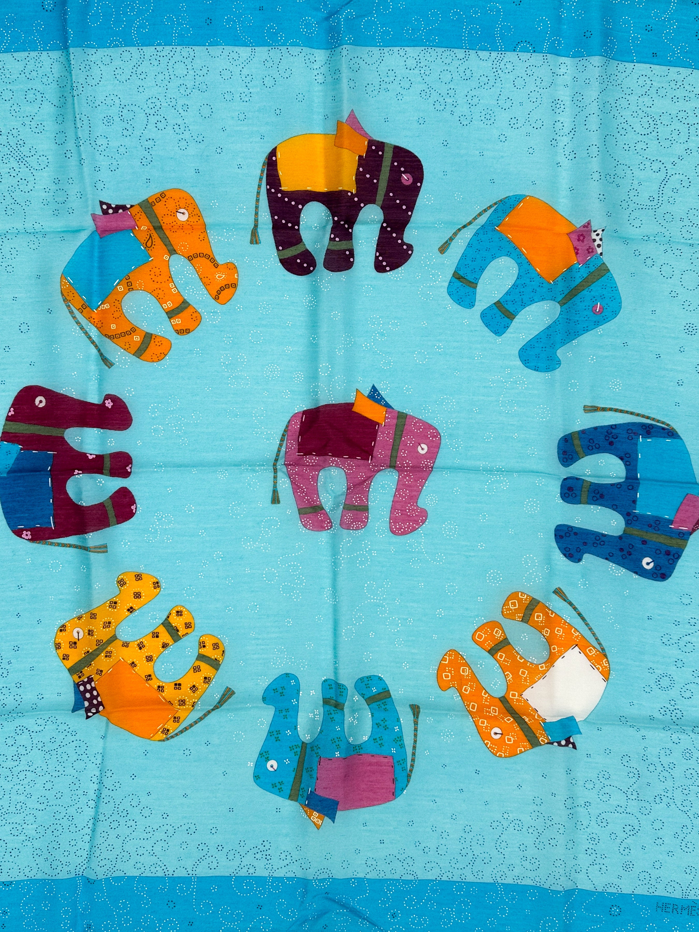 Hermès La Ronde des Elephants Cashmere Silk 70