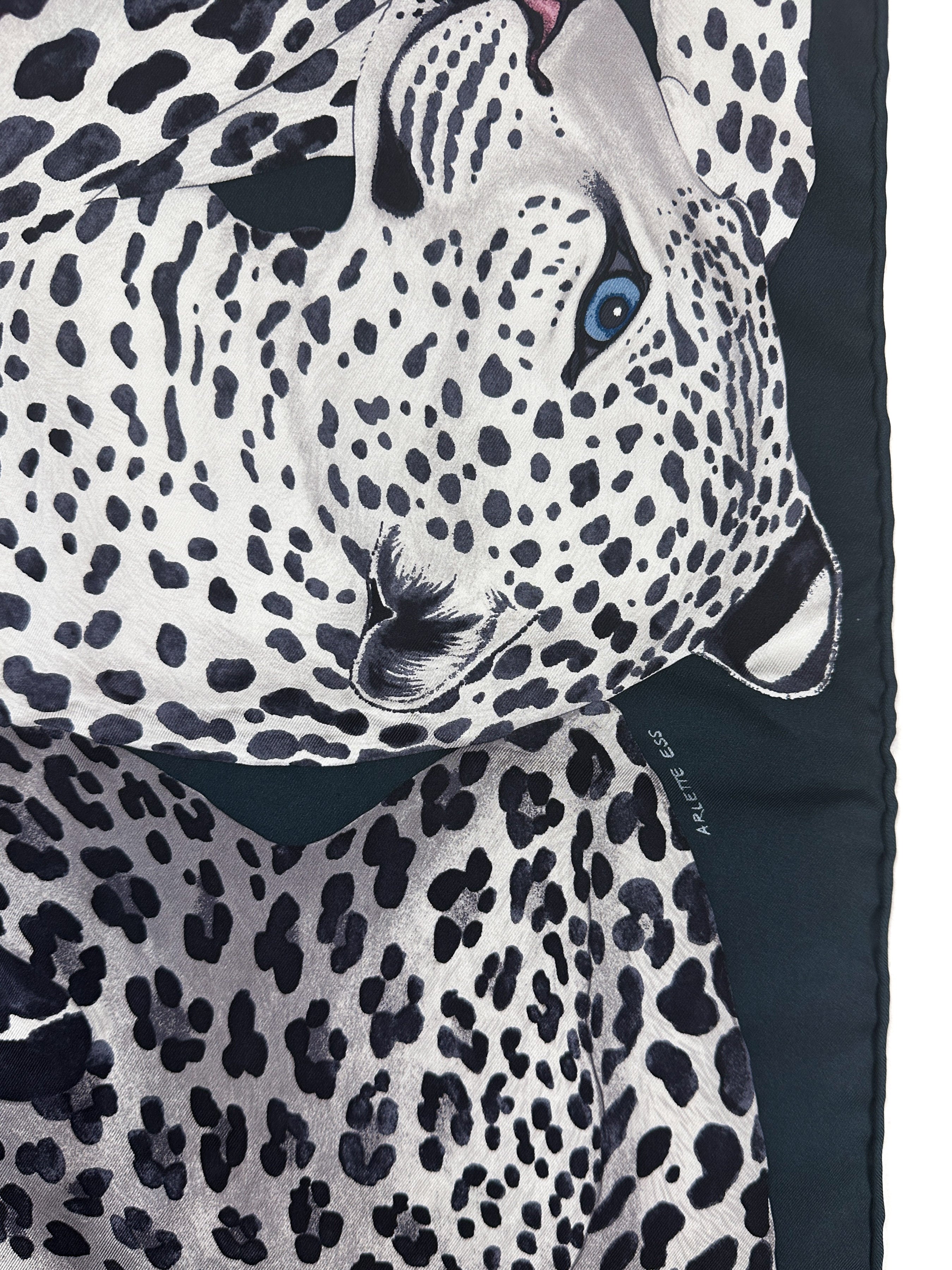 Hermès Lazy Leopardesses 90