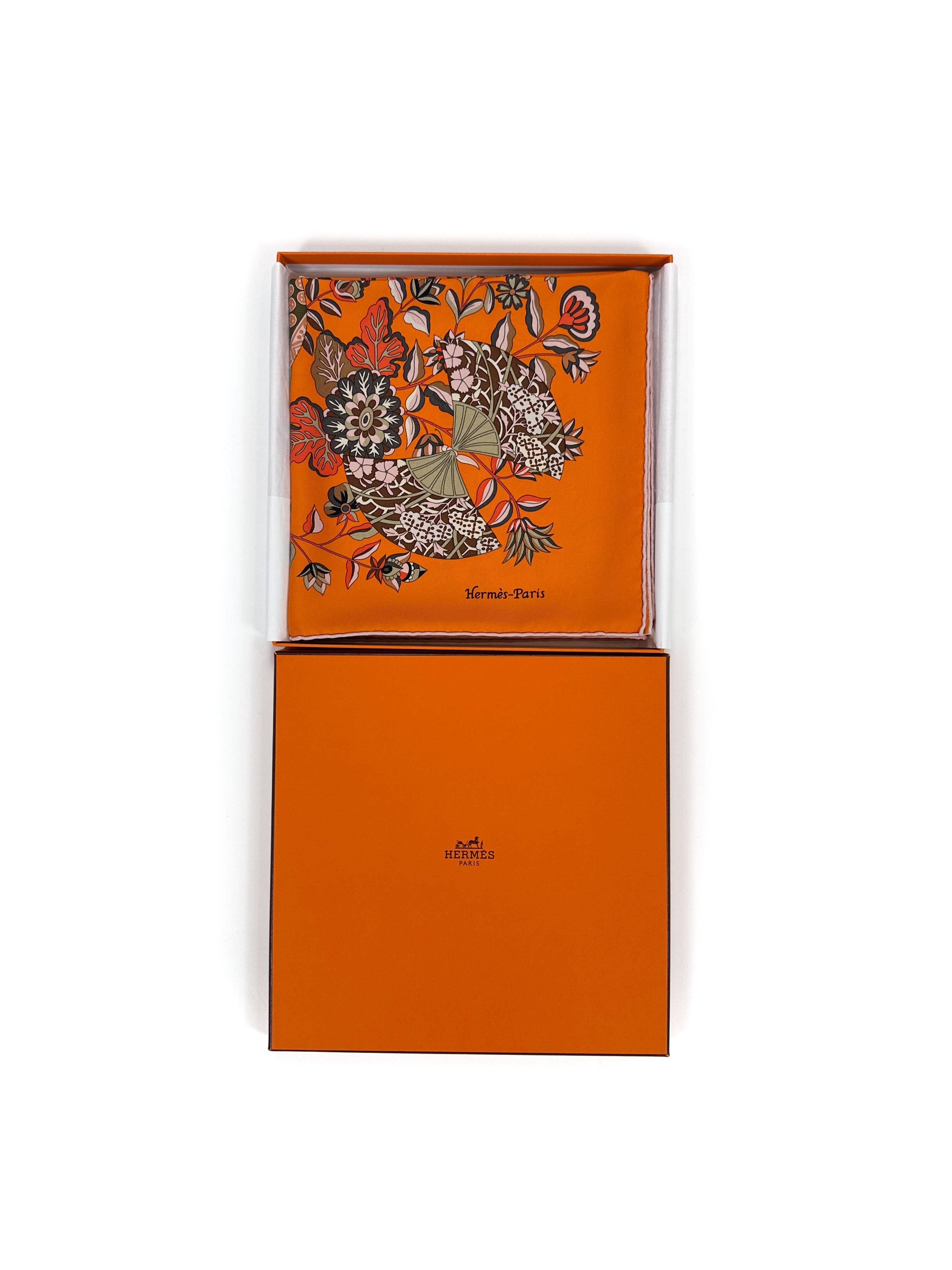 Hermès Fleurs et Papillons de Tissus 90