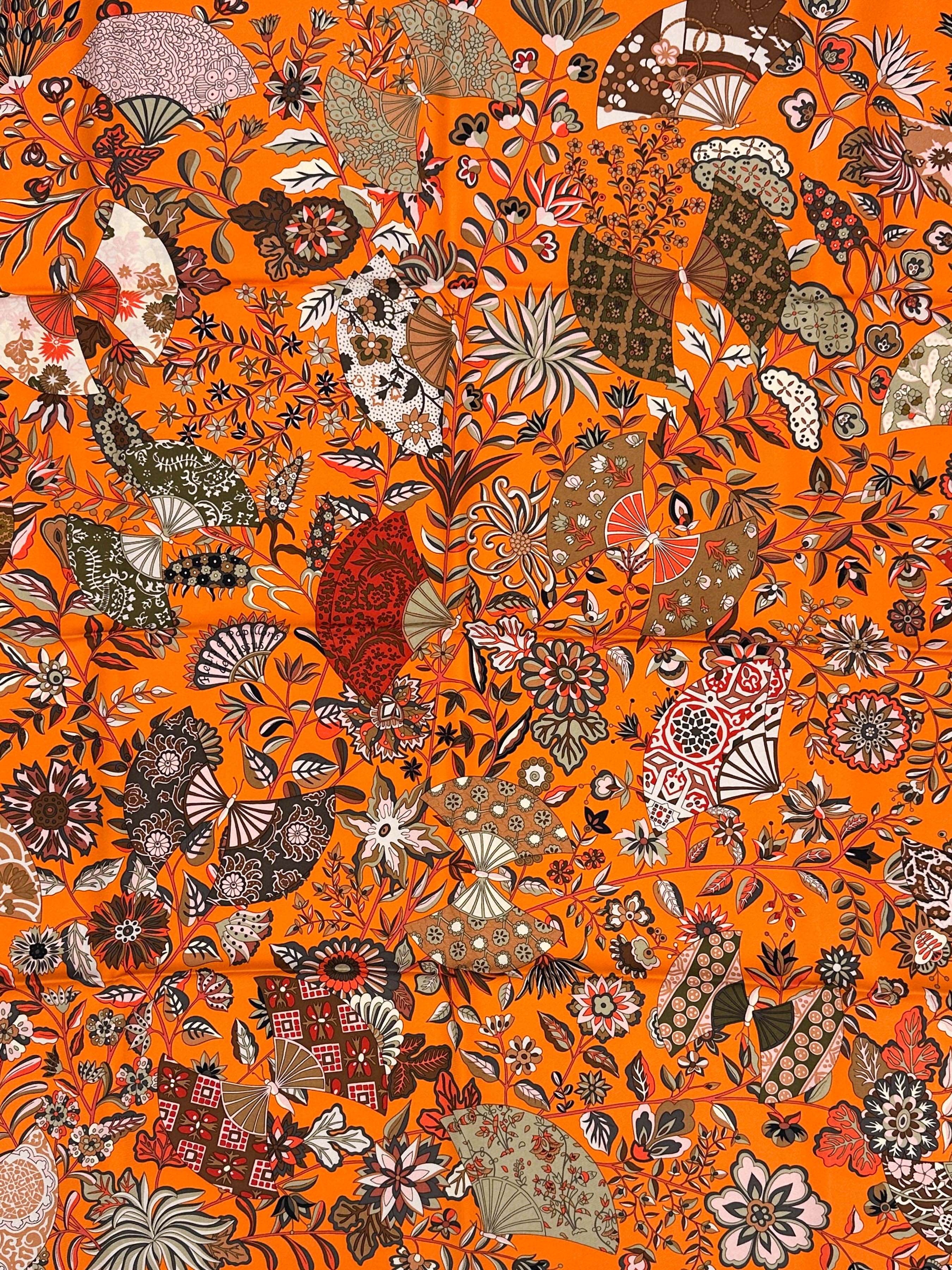 Hermès Fleurs et Papillons de Tissus 90