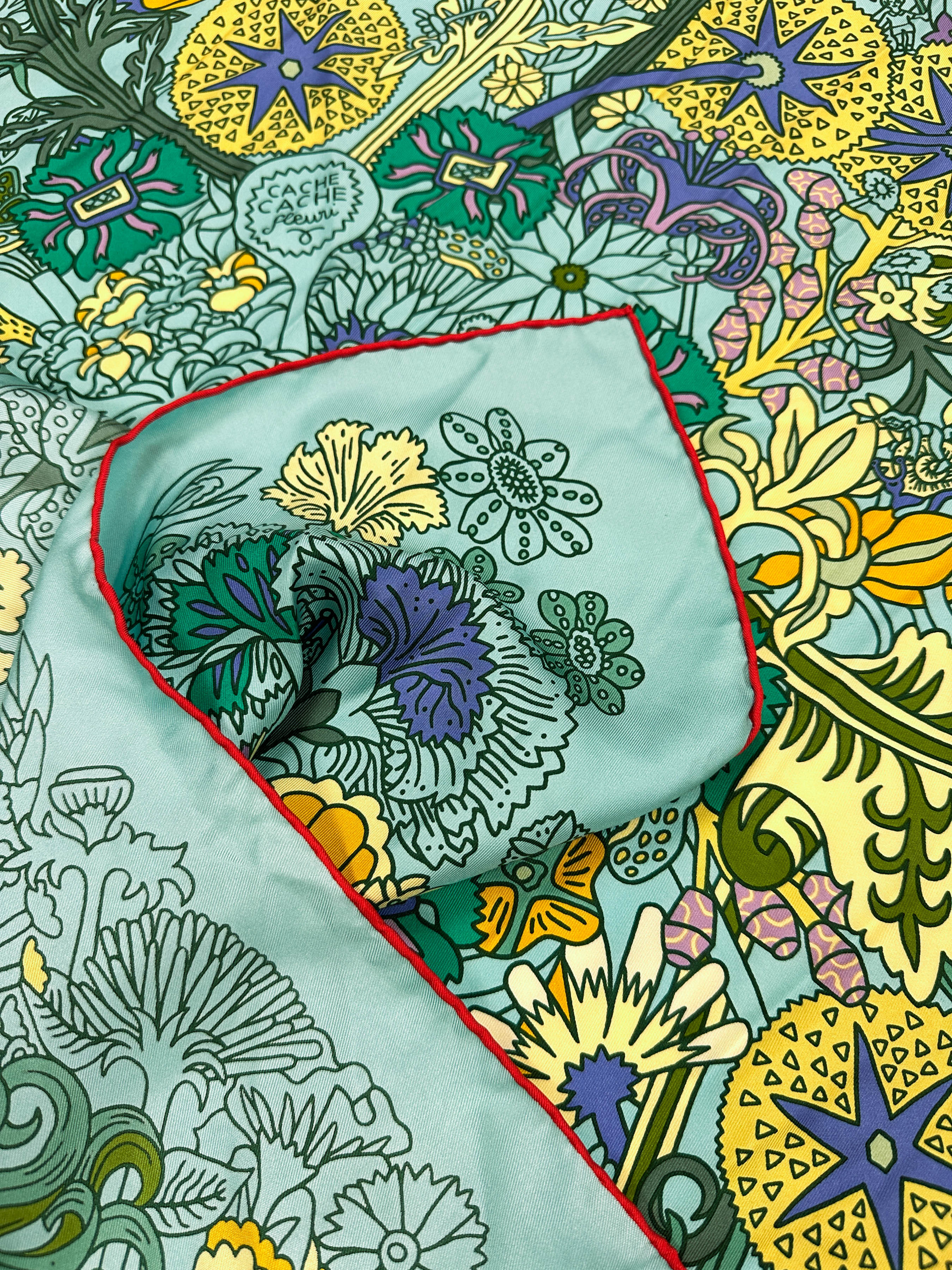 Hermès Cache Cache Fleuri 90