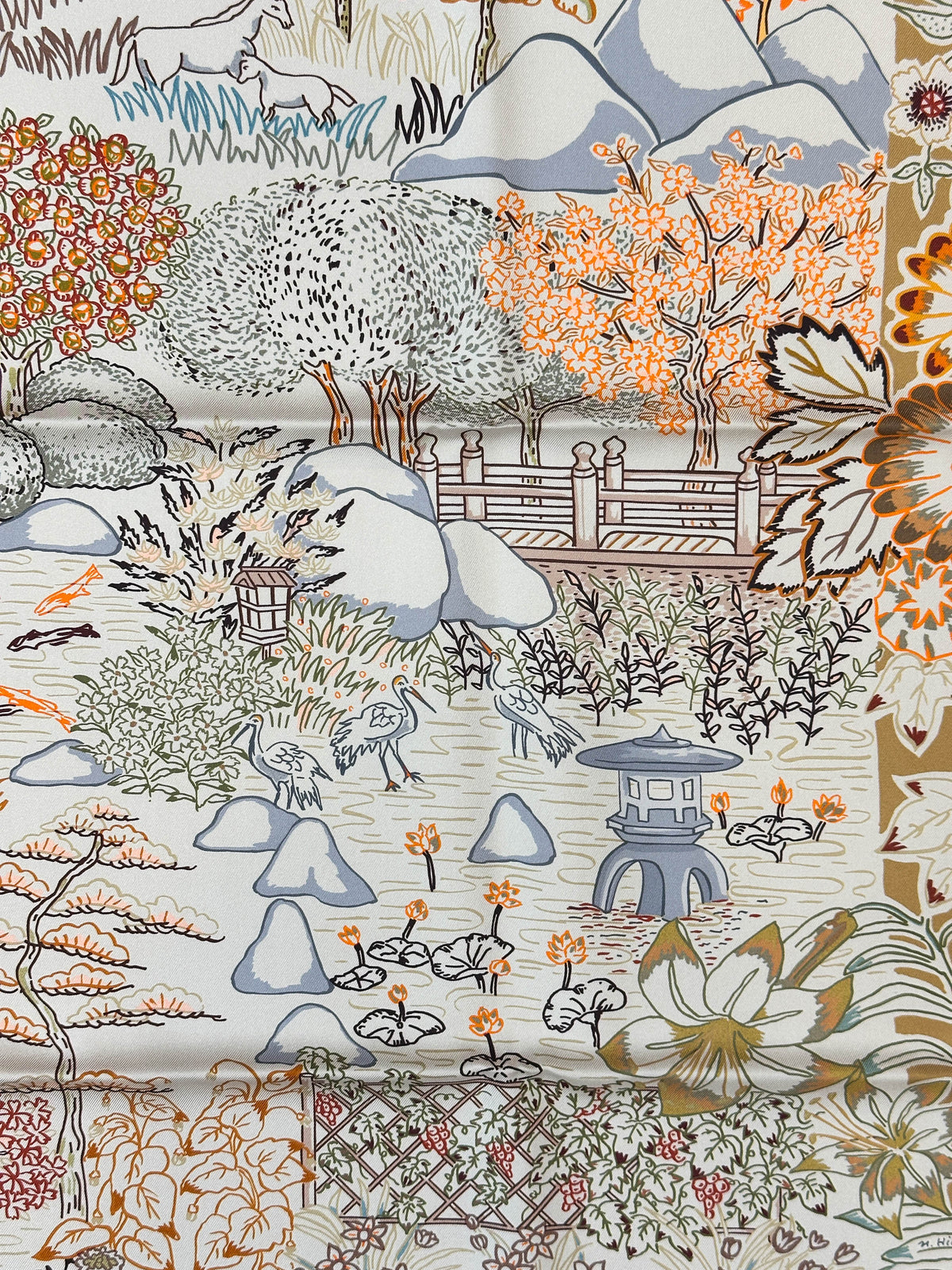 Hermès Mille Feuilles de Soie Double Face 90