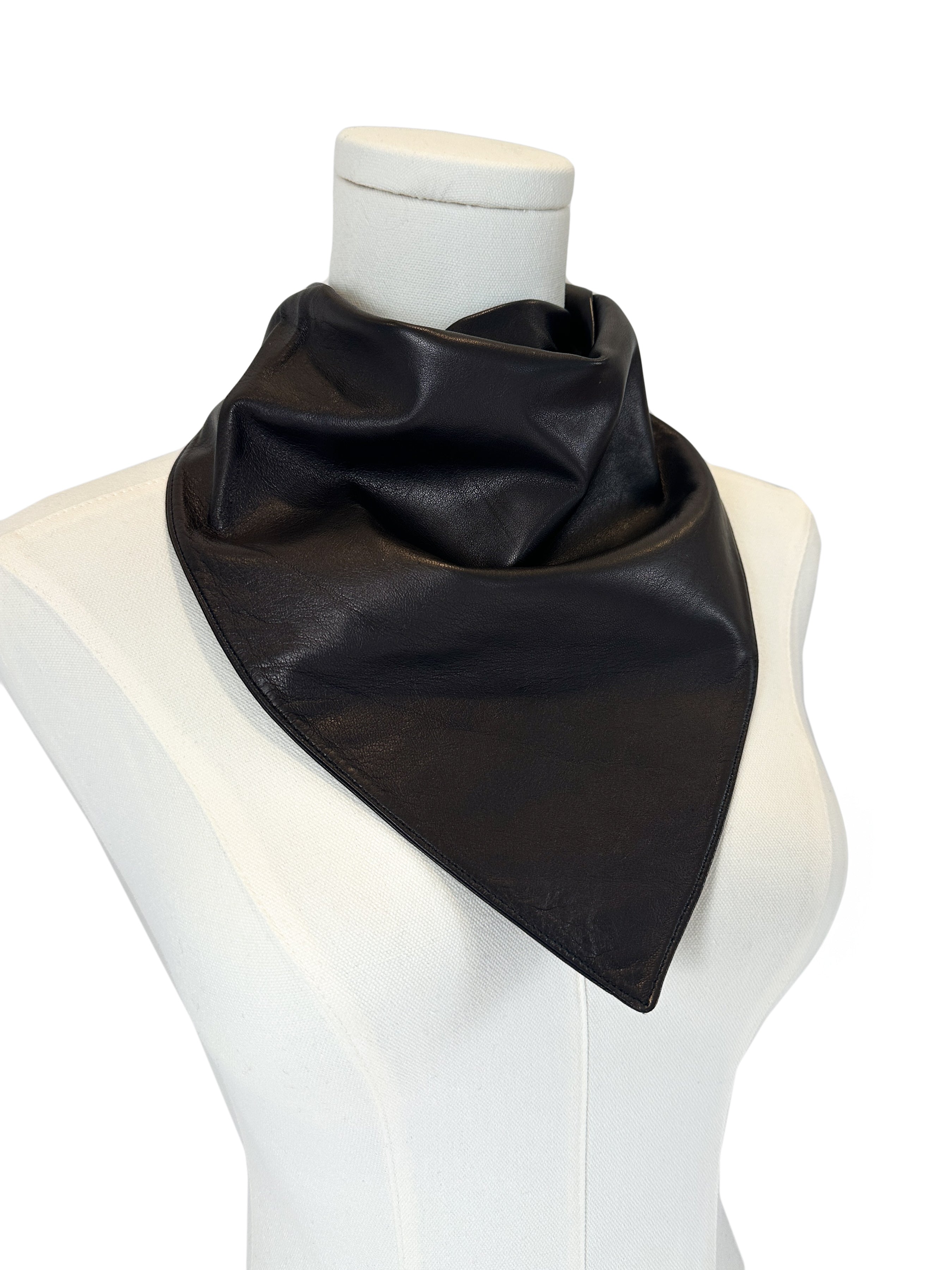 Hermès Col Fichu Leather Triangle
