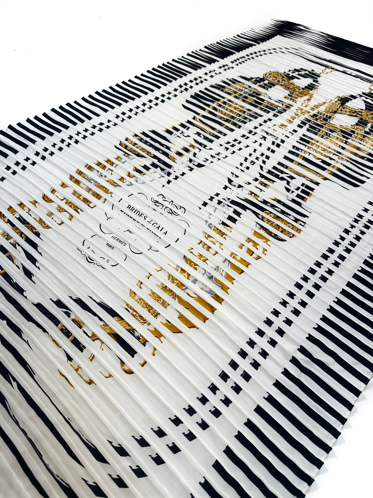 Hermès Exceptional Brides de Gala Bayadere Plissé Shawl