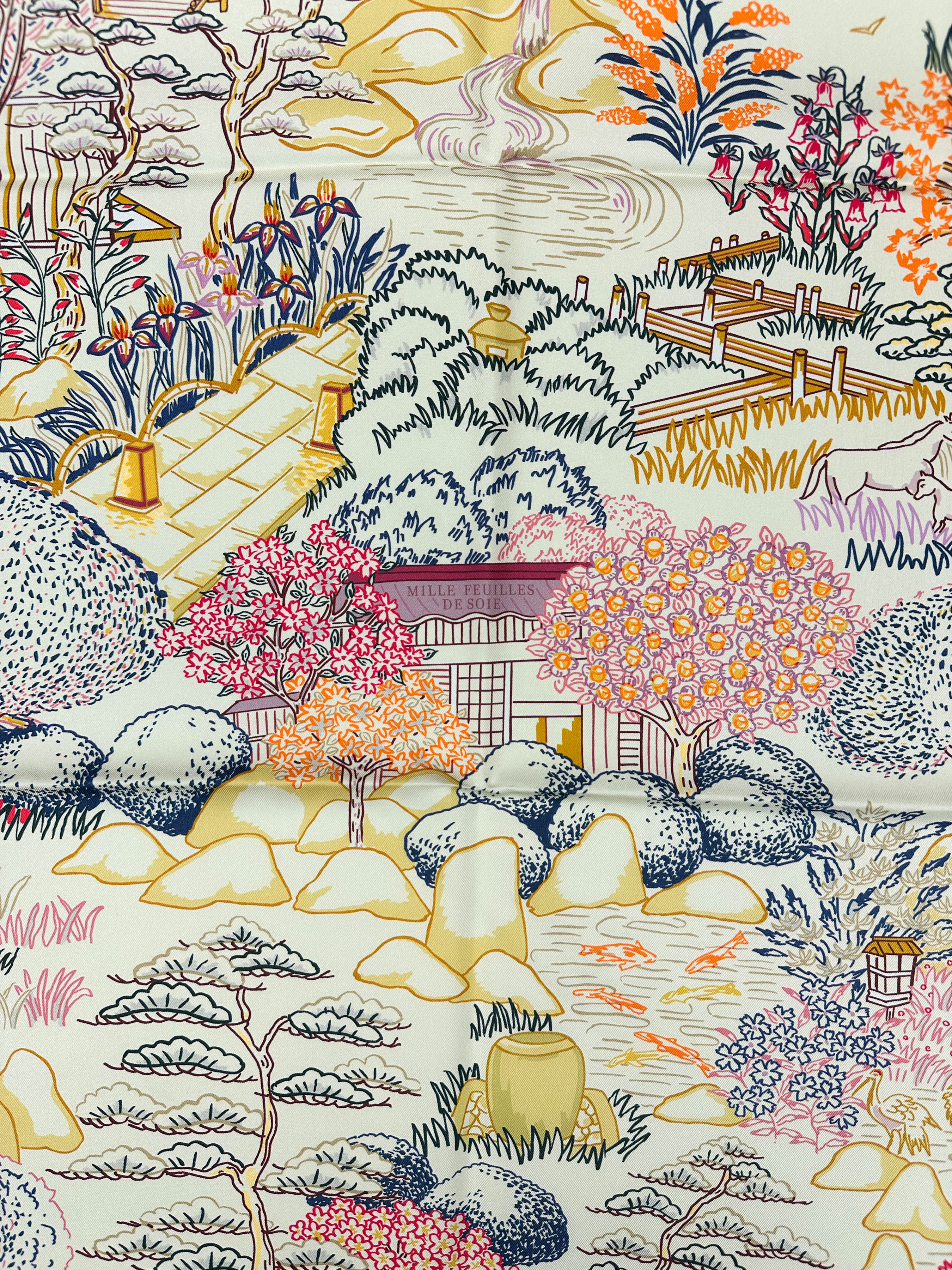 Hermès Mille Feuilles de Soie Double Face 90