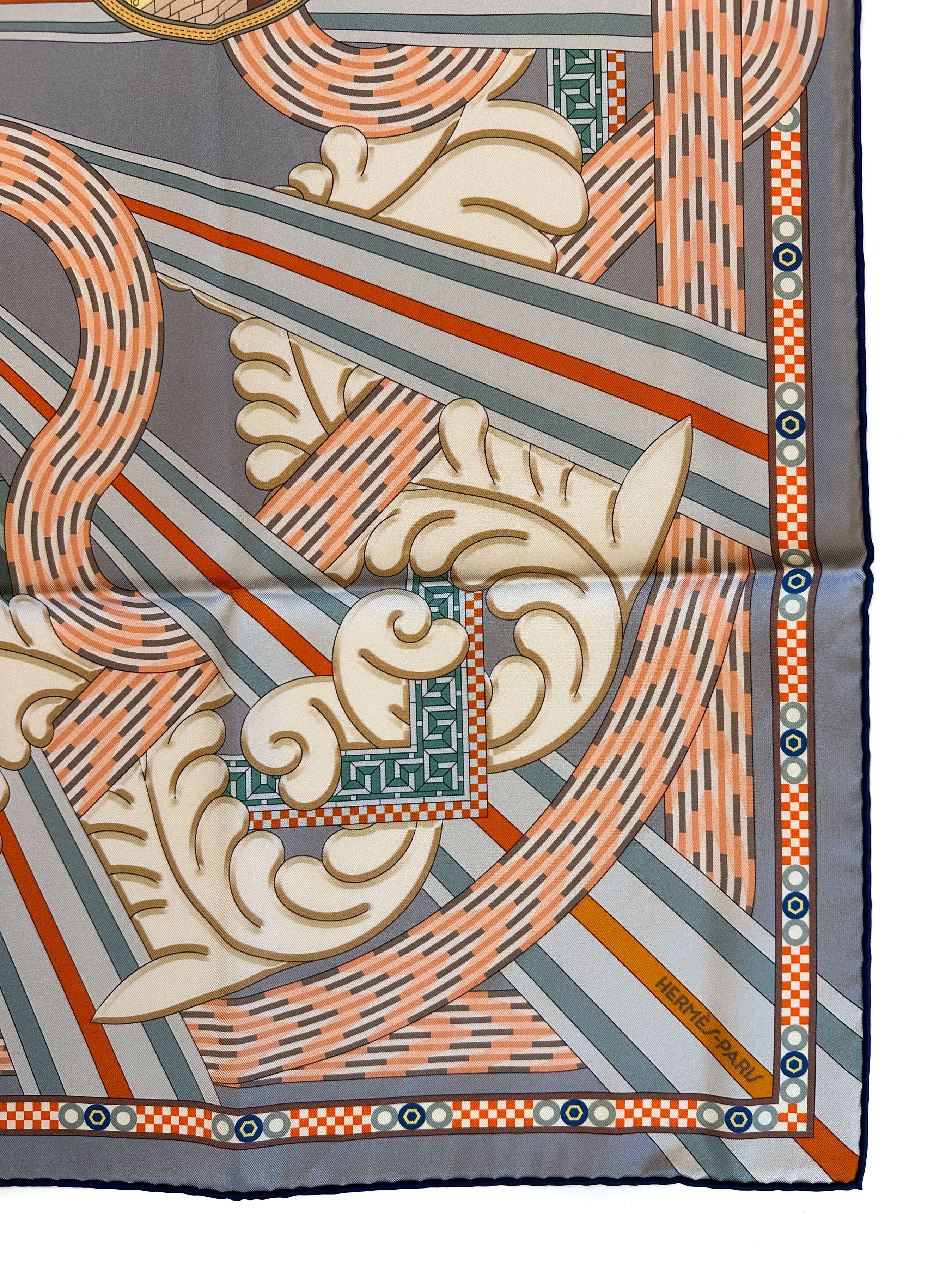 Hermès A La Lumiere du Flambeau Double Face 90